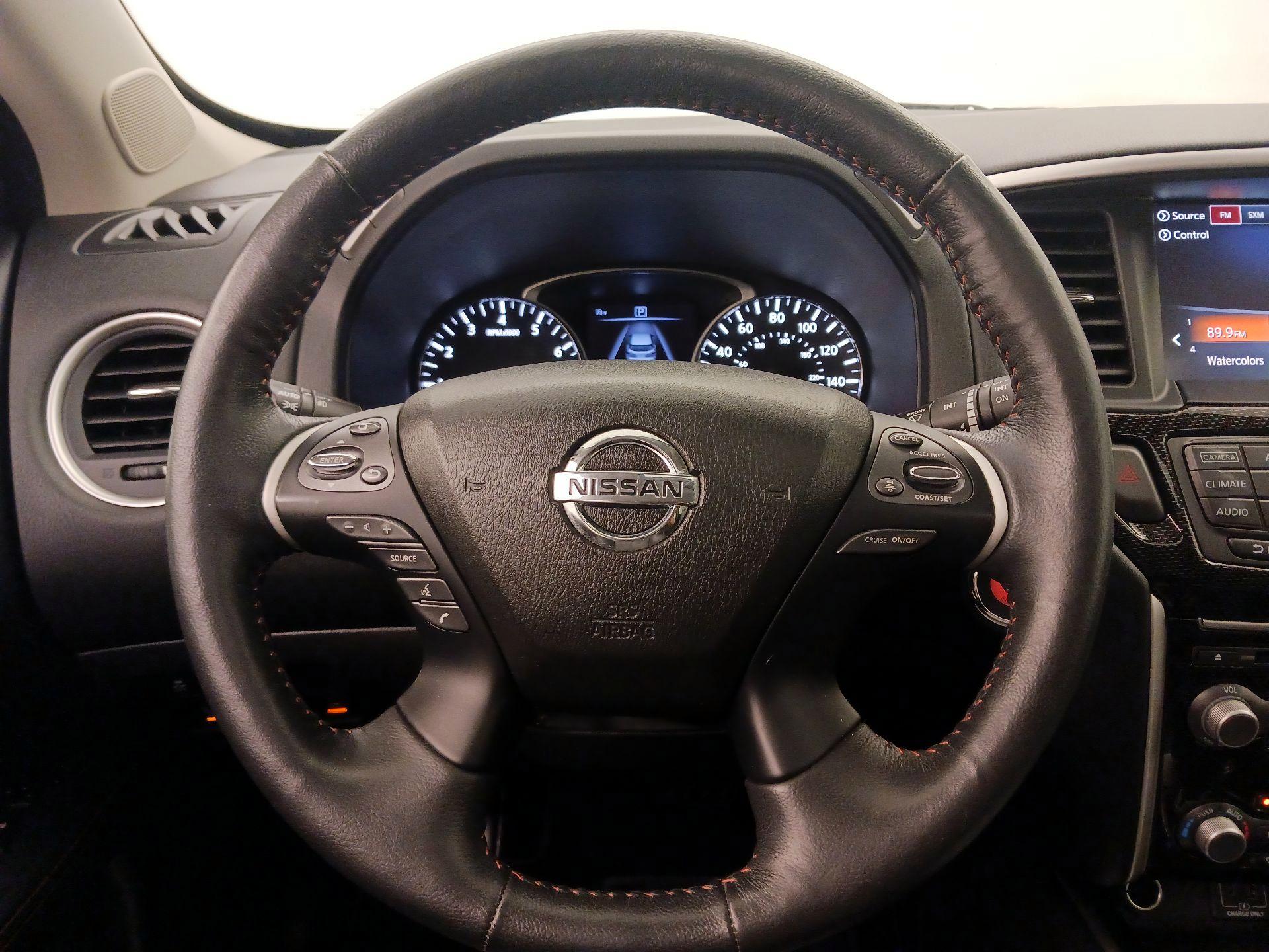 Thumbnail: 2020 Nissan Pathfinder - 10