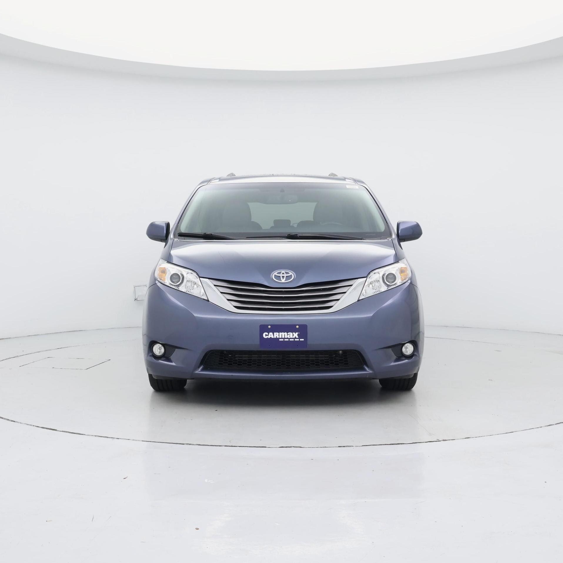 Thumbnail: 2017 Toyota Sienna - 5