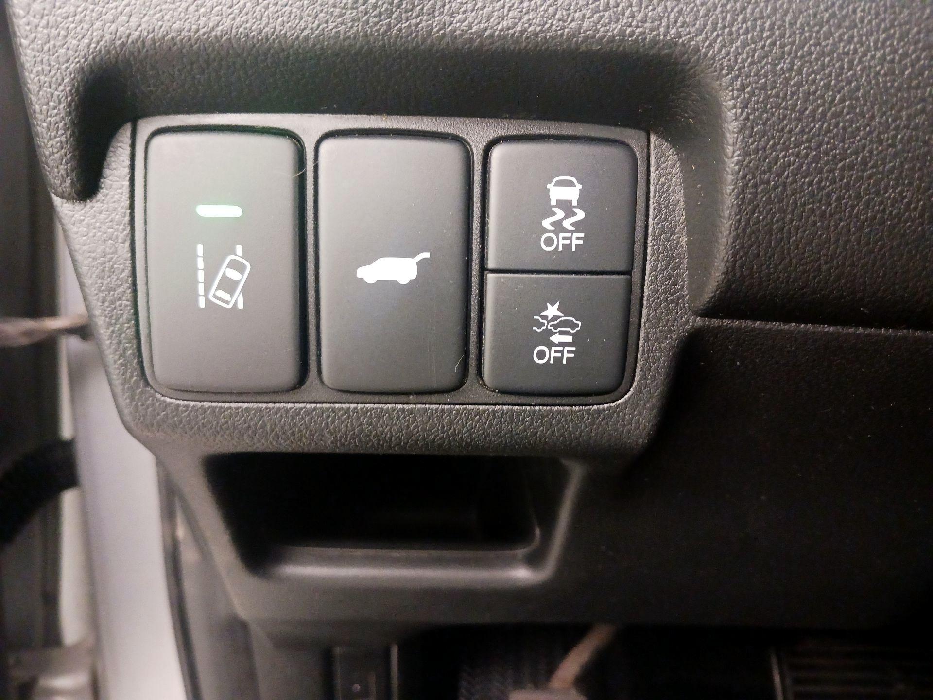 Thumbnail: 2016 Honda CR-V - 13