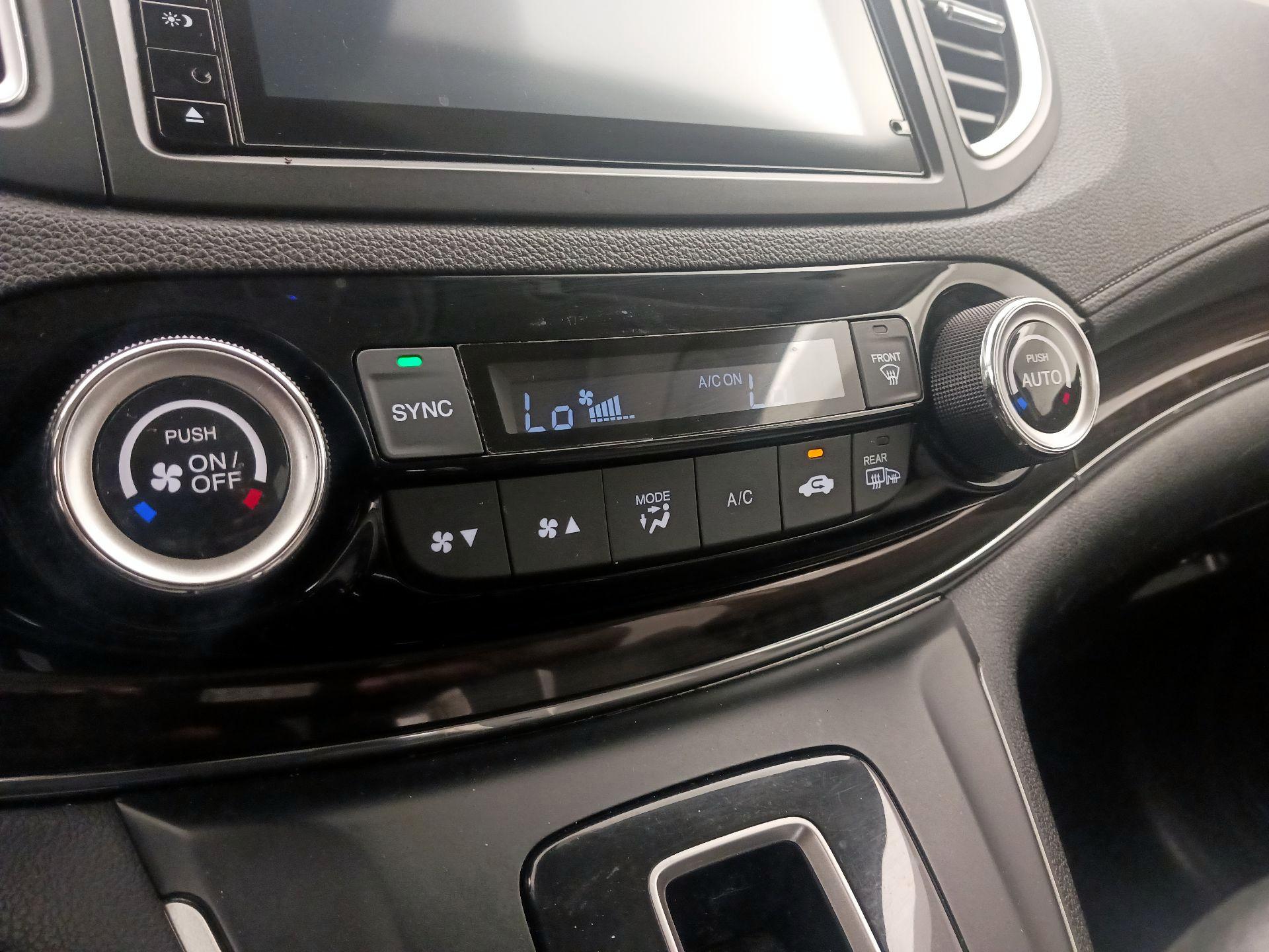 Thumbnail: 2016 Honda CR-V - 17