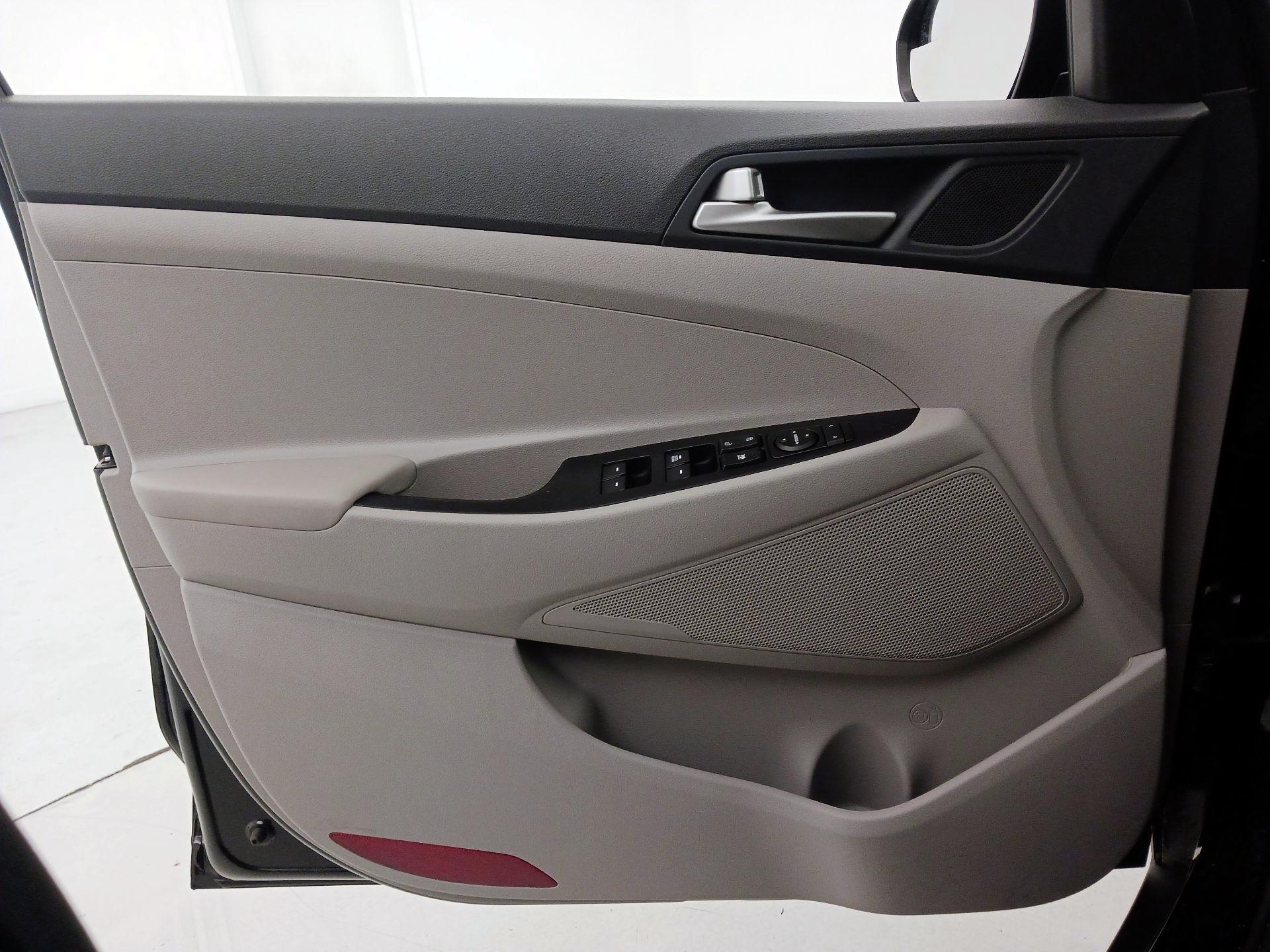 Thumbnail: 2021 Hyundai Tucson - 12