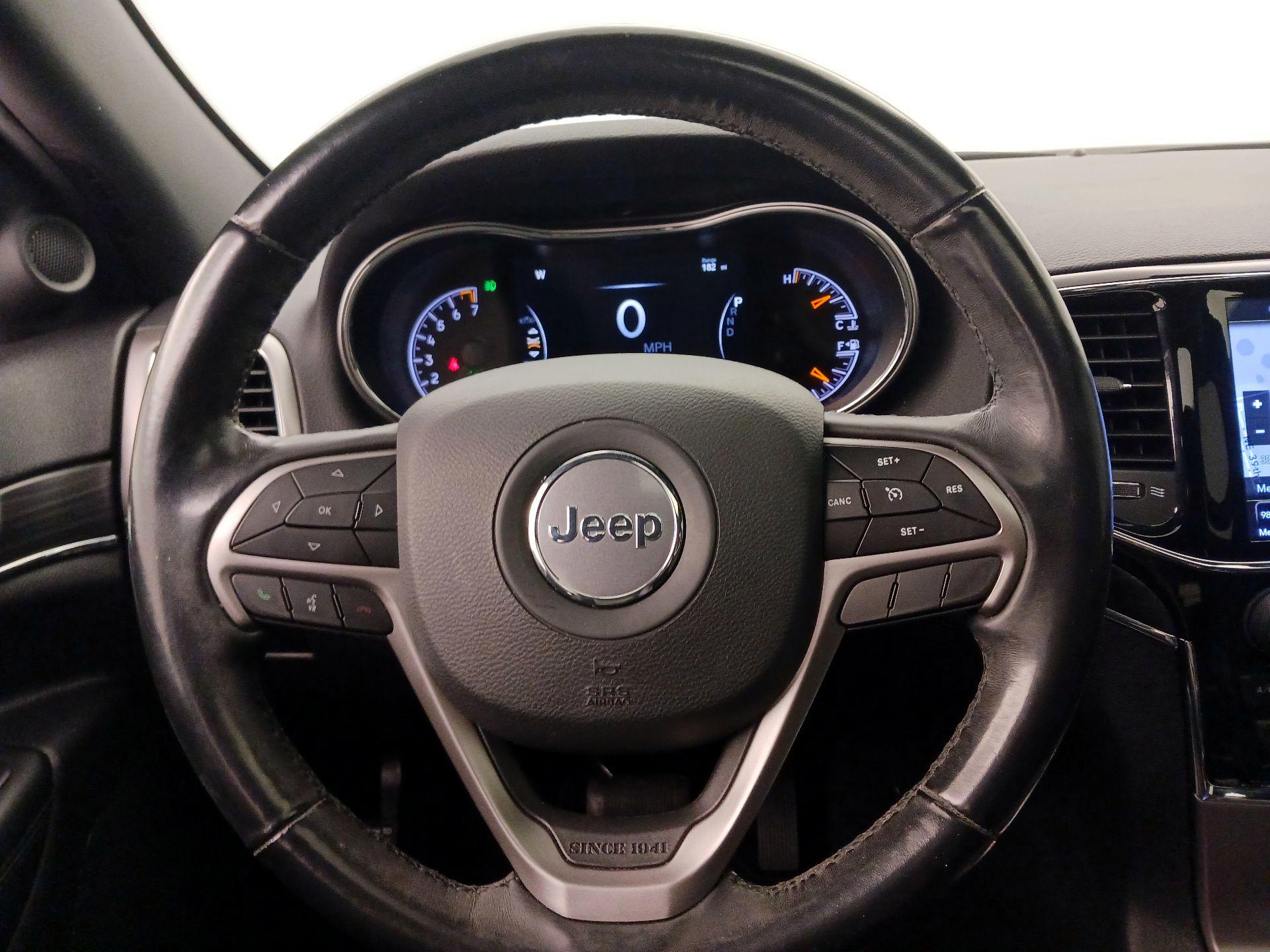 Thumbnail: 2020 Jeep Grand Cherokee - 10