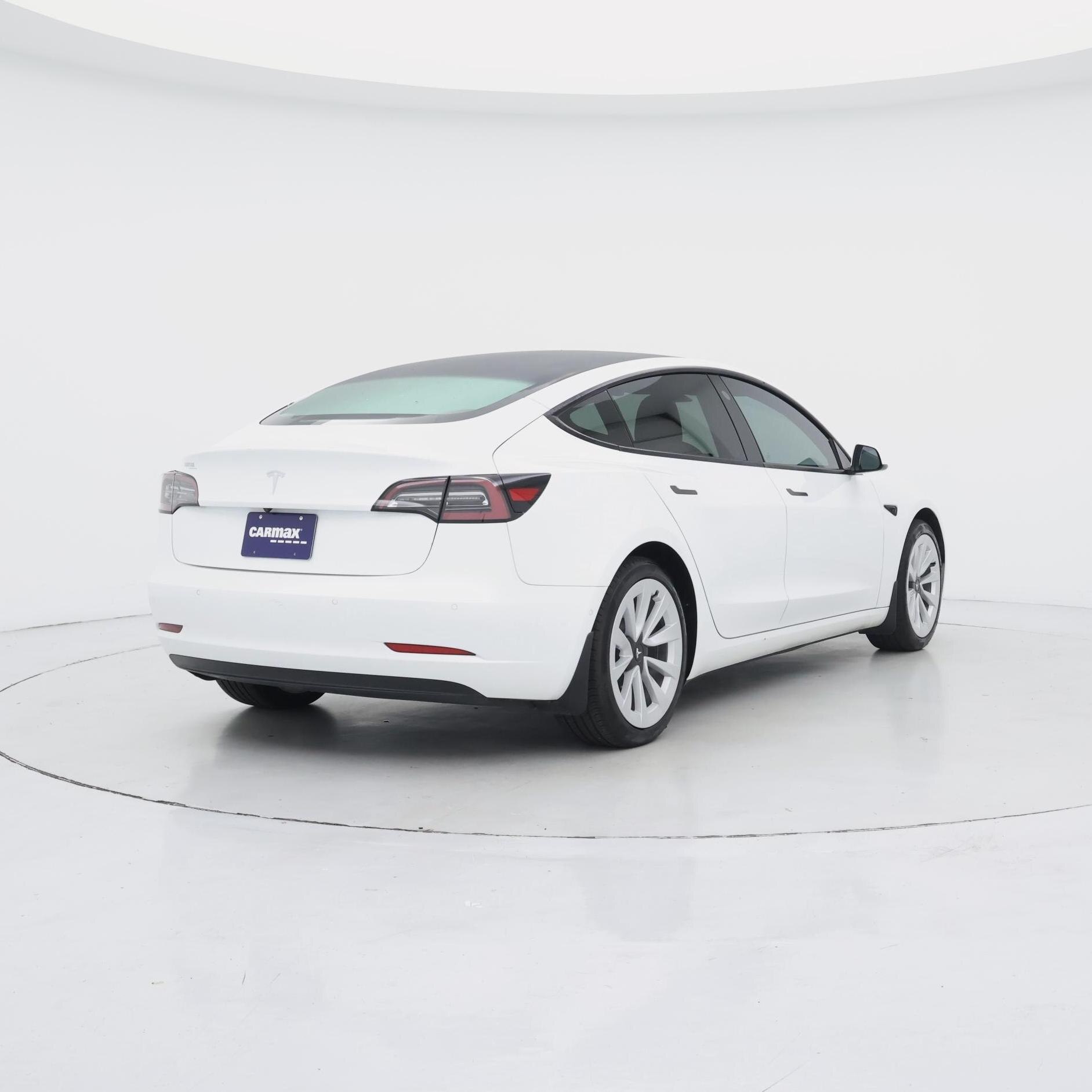 Thumbnail: 2022 Tesla Model 3 - 8