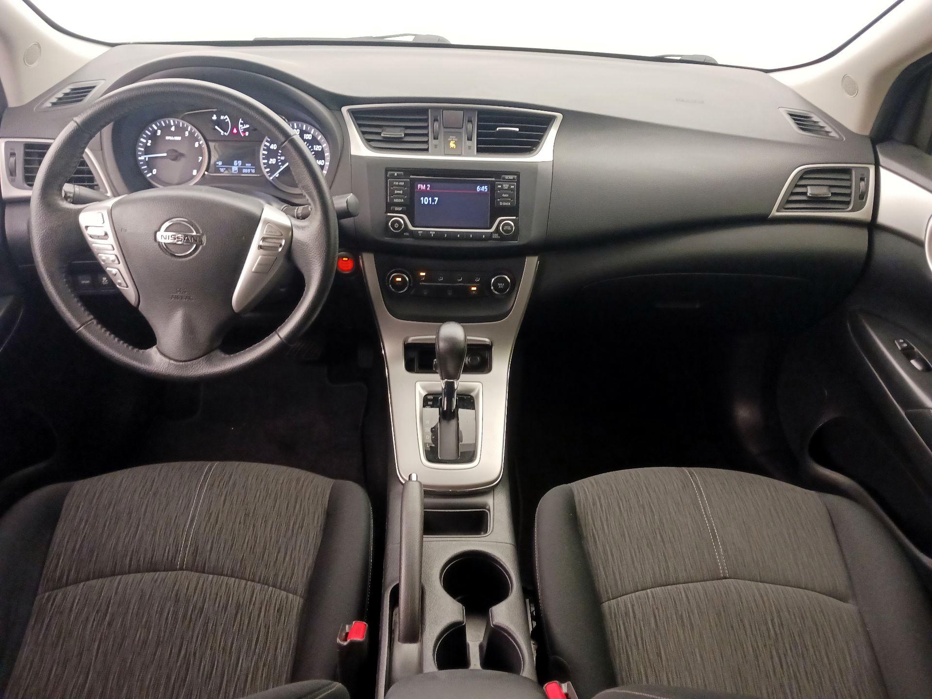 Thumbnail: 2015 Nissan Sentra - 9