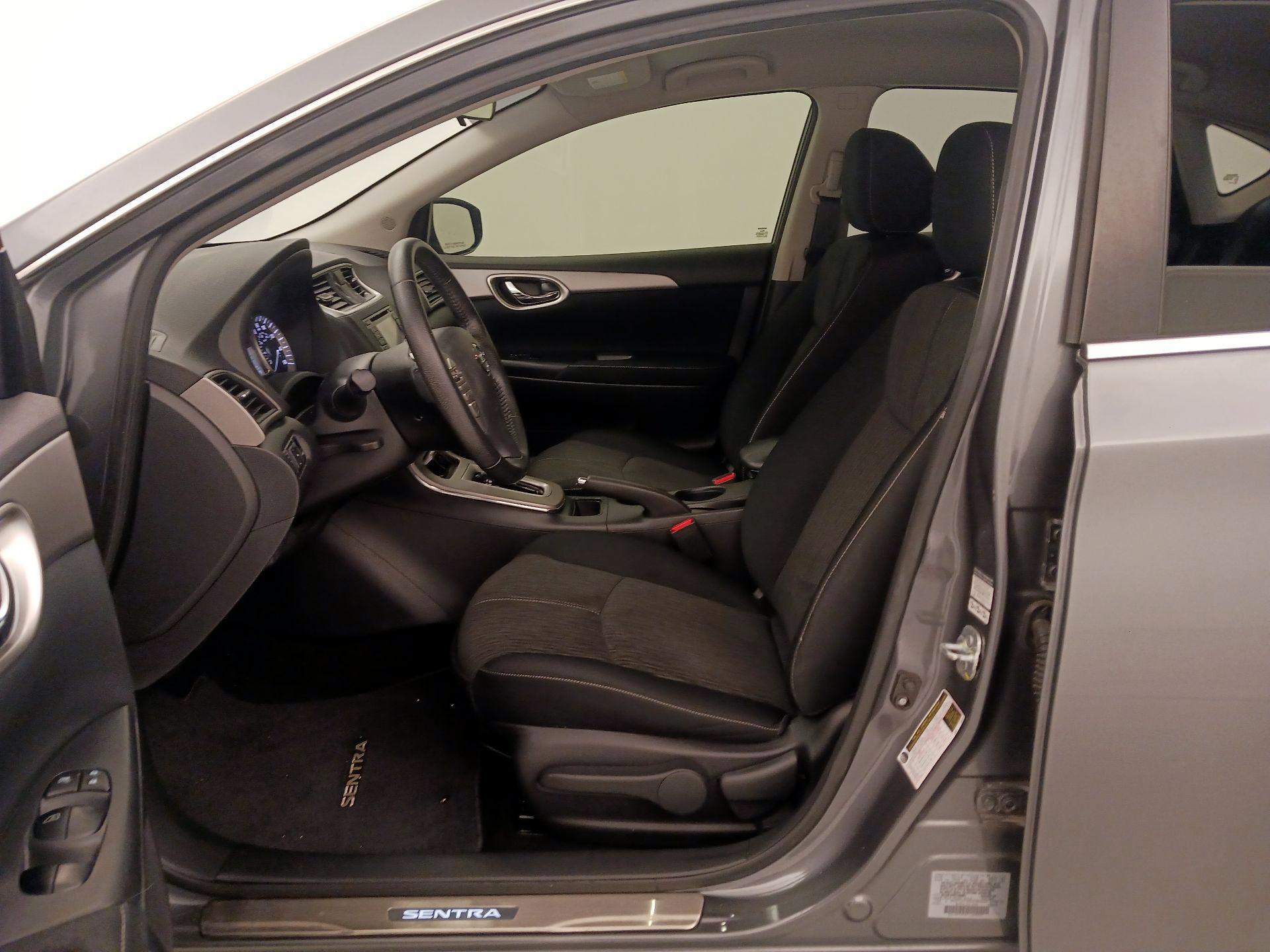 Thumbnail: 2015 Nissan Sentra - 11