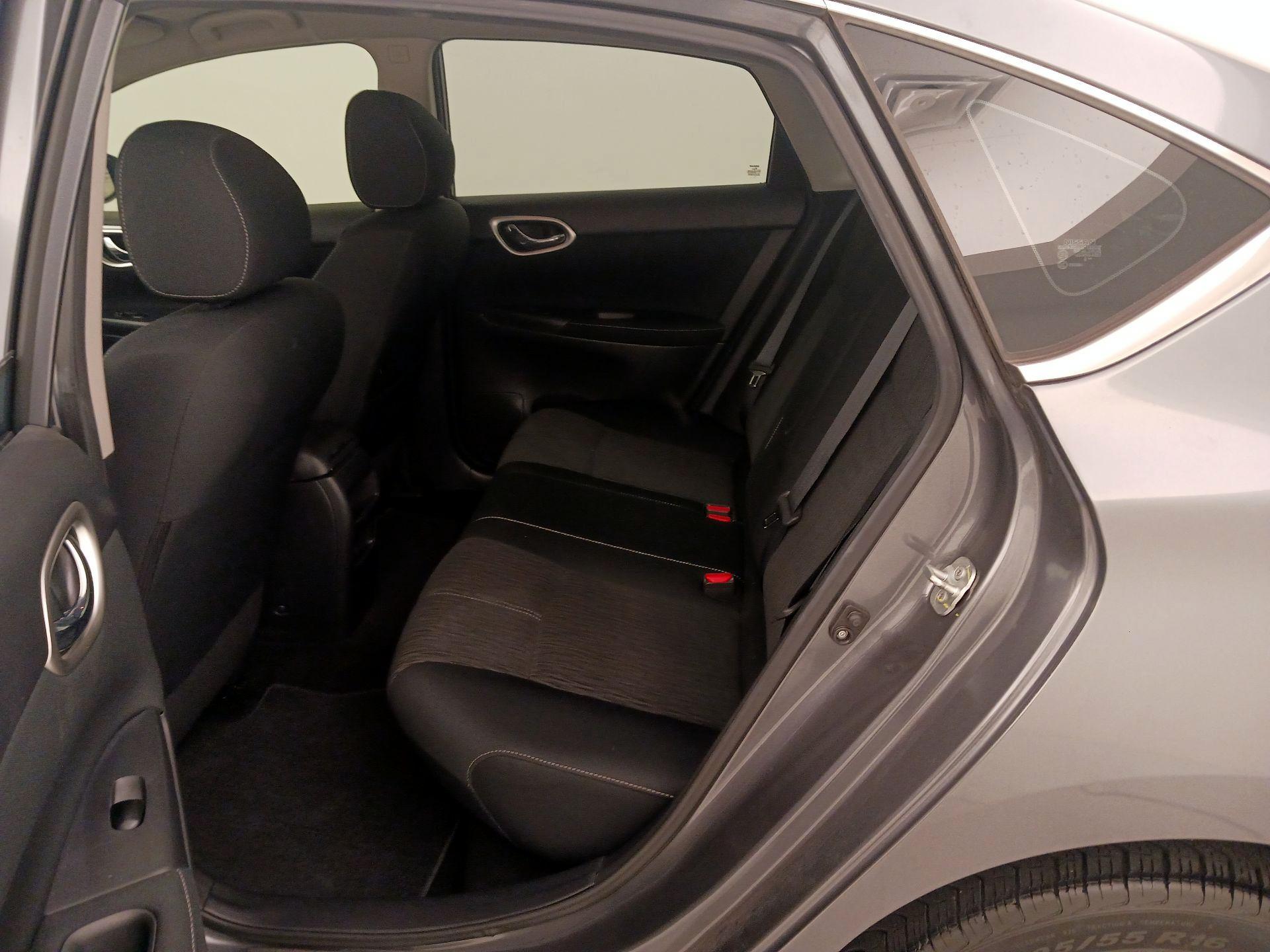 Thumbnail: 2015 Nissan Sentra - 19