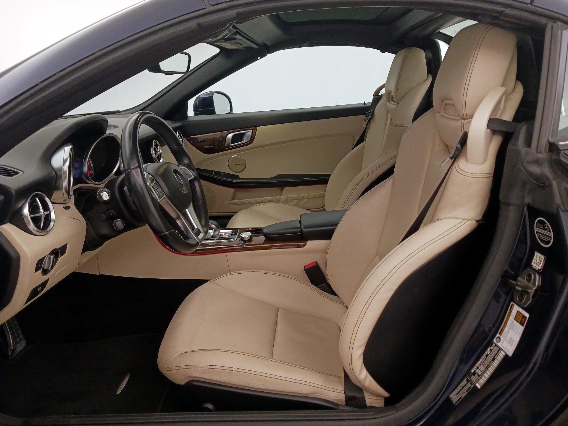 Thumbnail: 2016 Mercedes-Benz SLK - 11