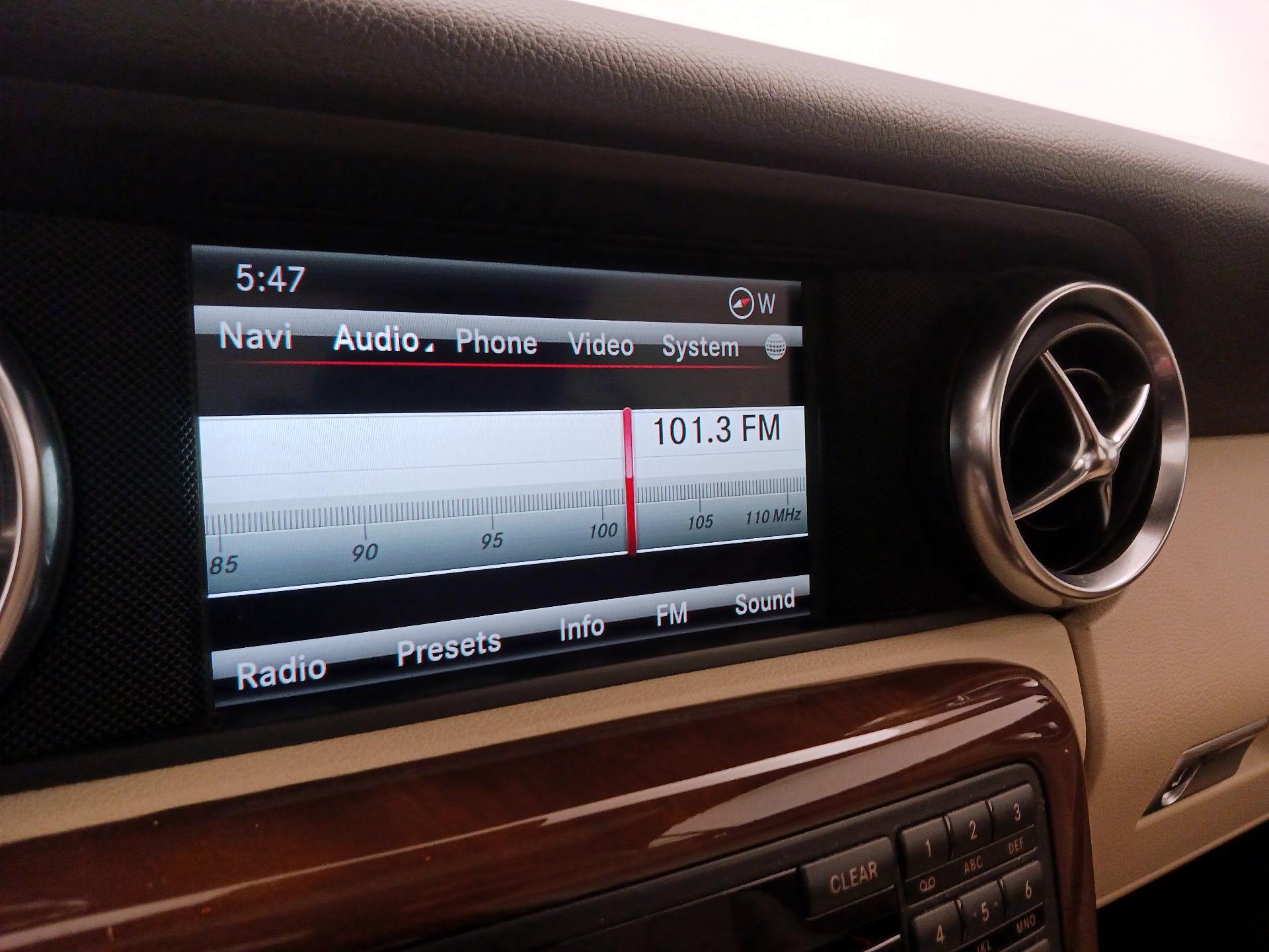 Thumbnail: 2016 Mercedes-Benz SLK - 15