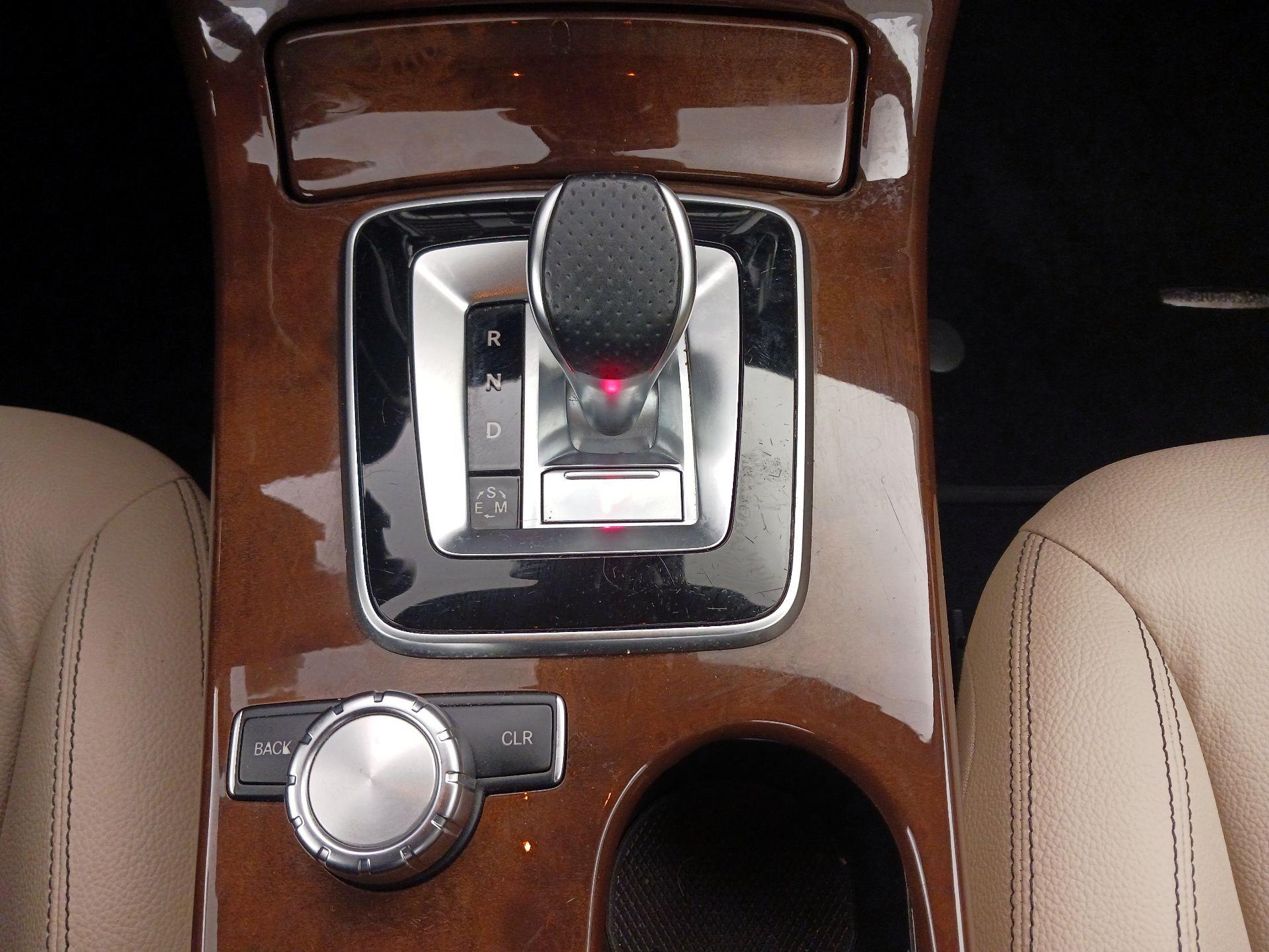 Thumbnail: 2016 Mercedes-Benz SLK - 17