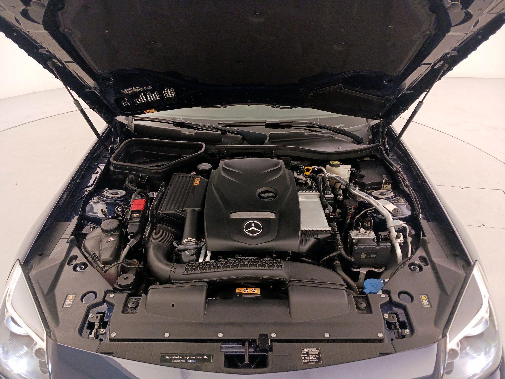 Thumbnail: 2016 Mercedes-Benz SLK - 20