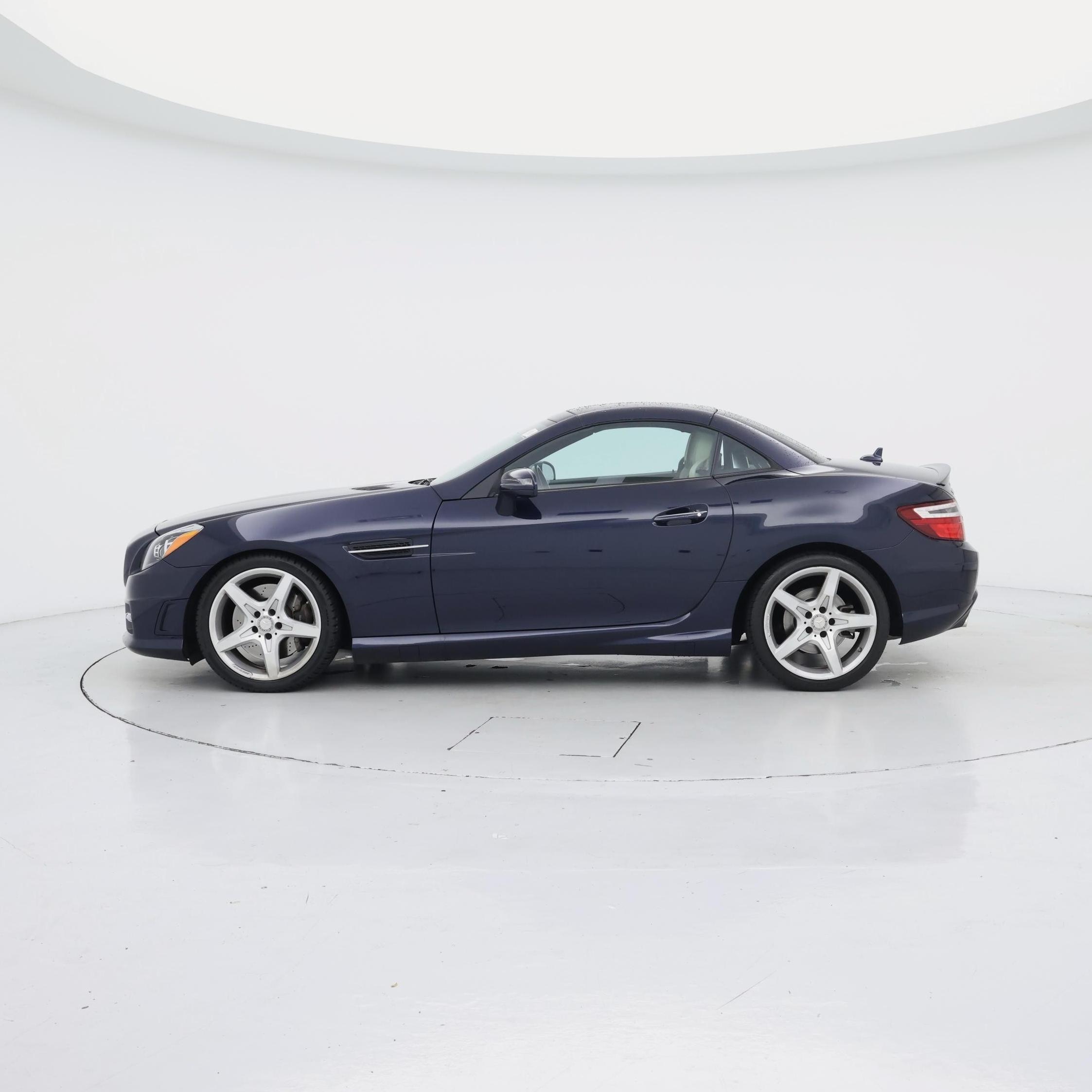 Thumbnail: 2016 Mercedes-Benz SLK - 3