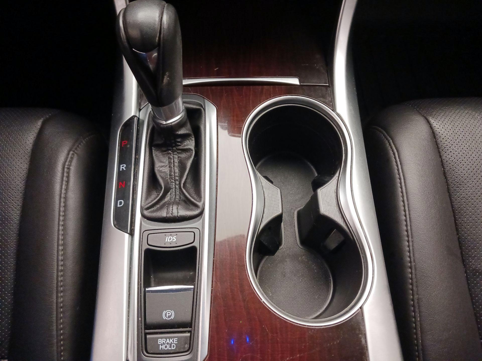 Thumbnail: 2015 Acura TLX - 18