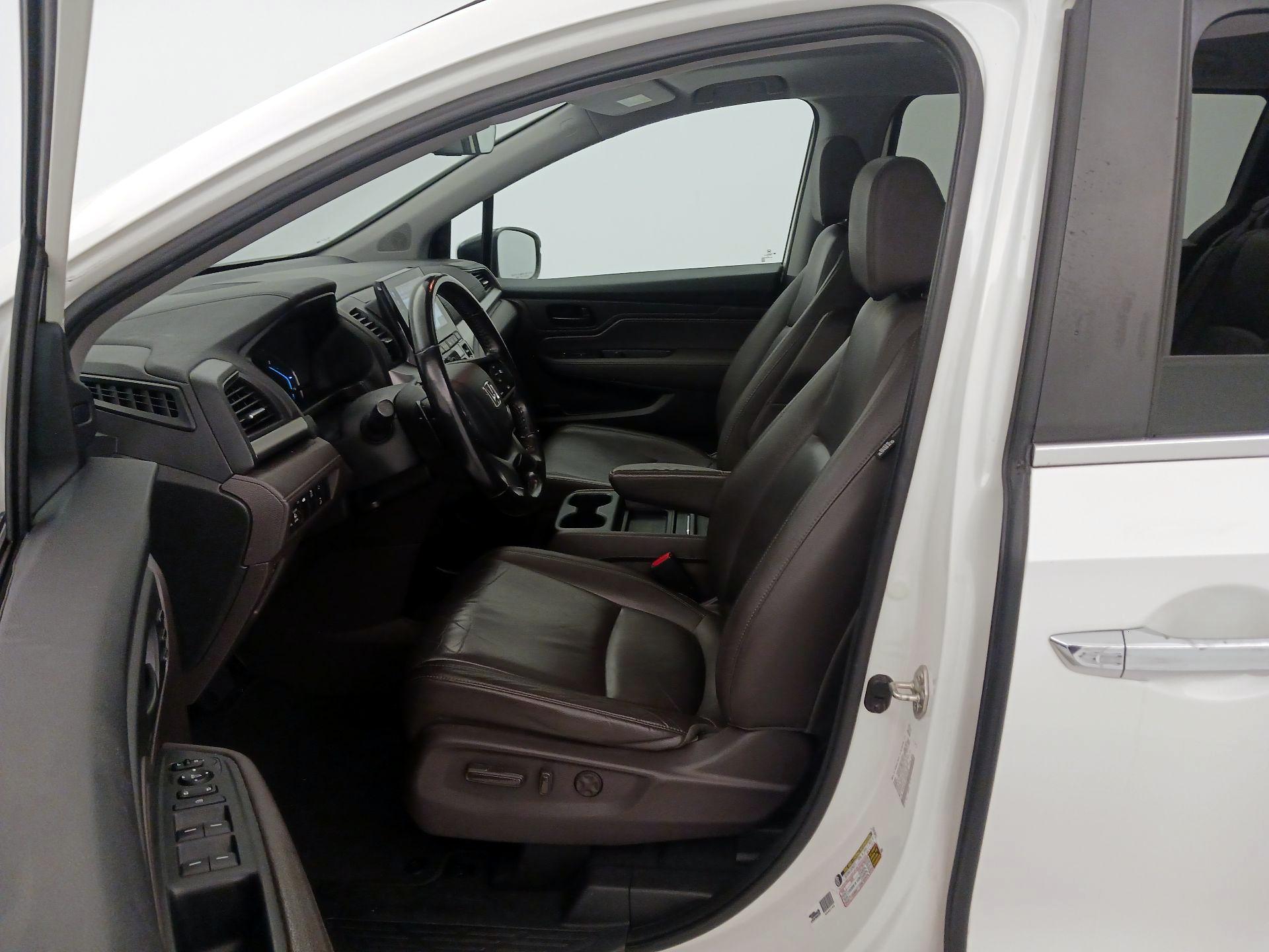 Thumbnail: 2019 Honda Odyssey - 11