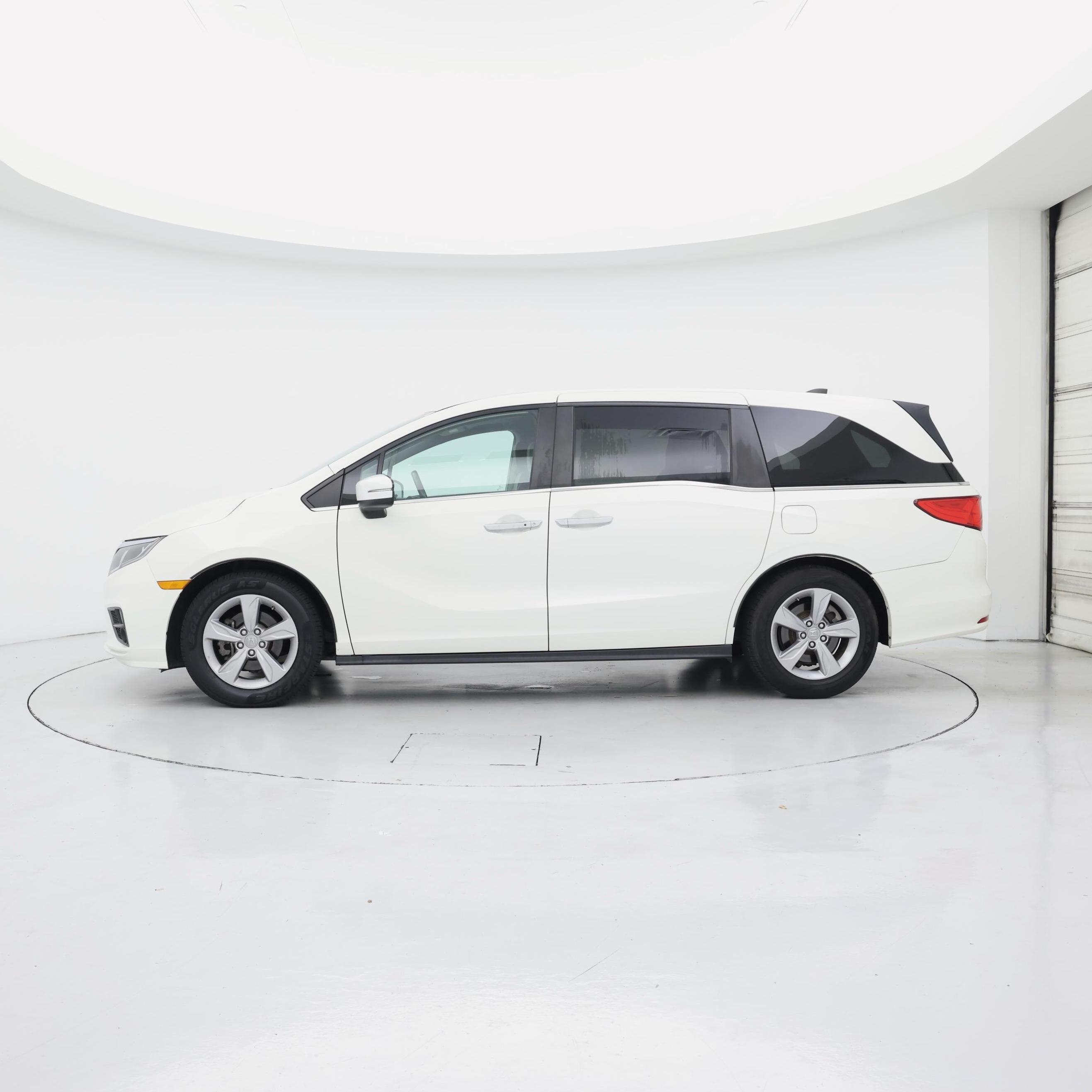 Thumbnail: 2019 Honda Odyssey - 3