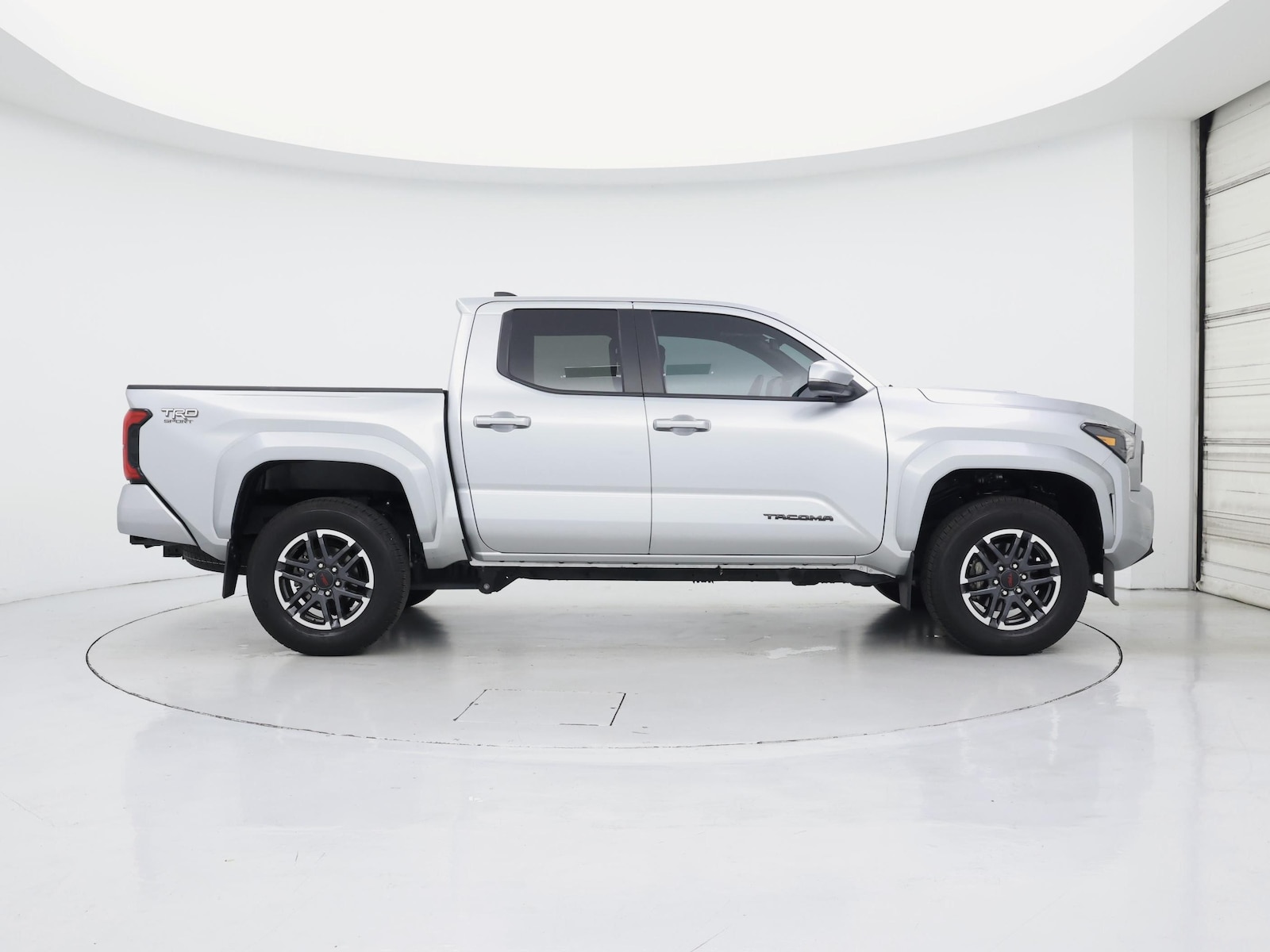 2024 Toyota Tacoma TRD Sport - Photo 8