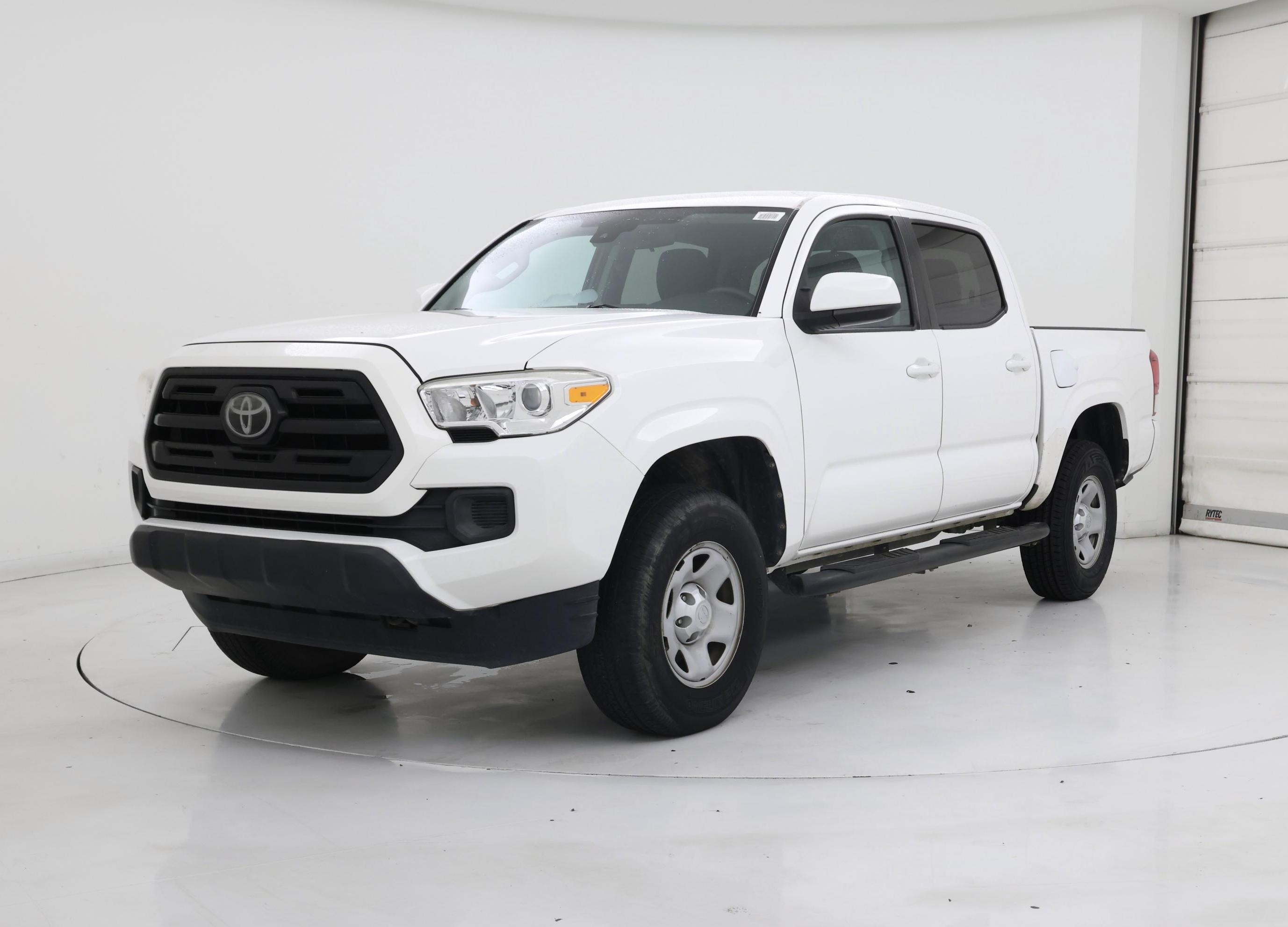 Thumbnail: 2019 Toyota Tacoma - 4