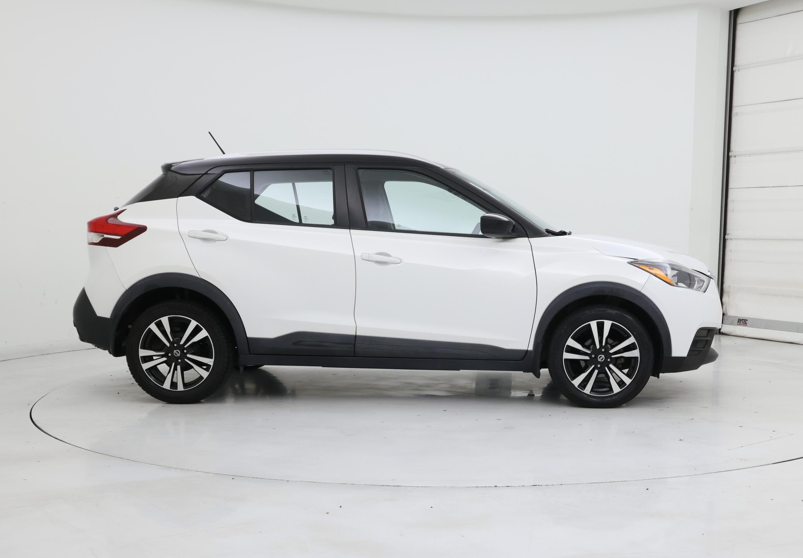 Thumbnail: 2018 Nissan Kicks - 7