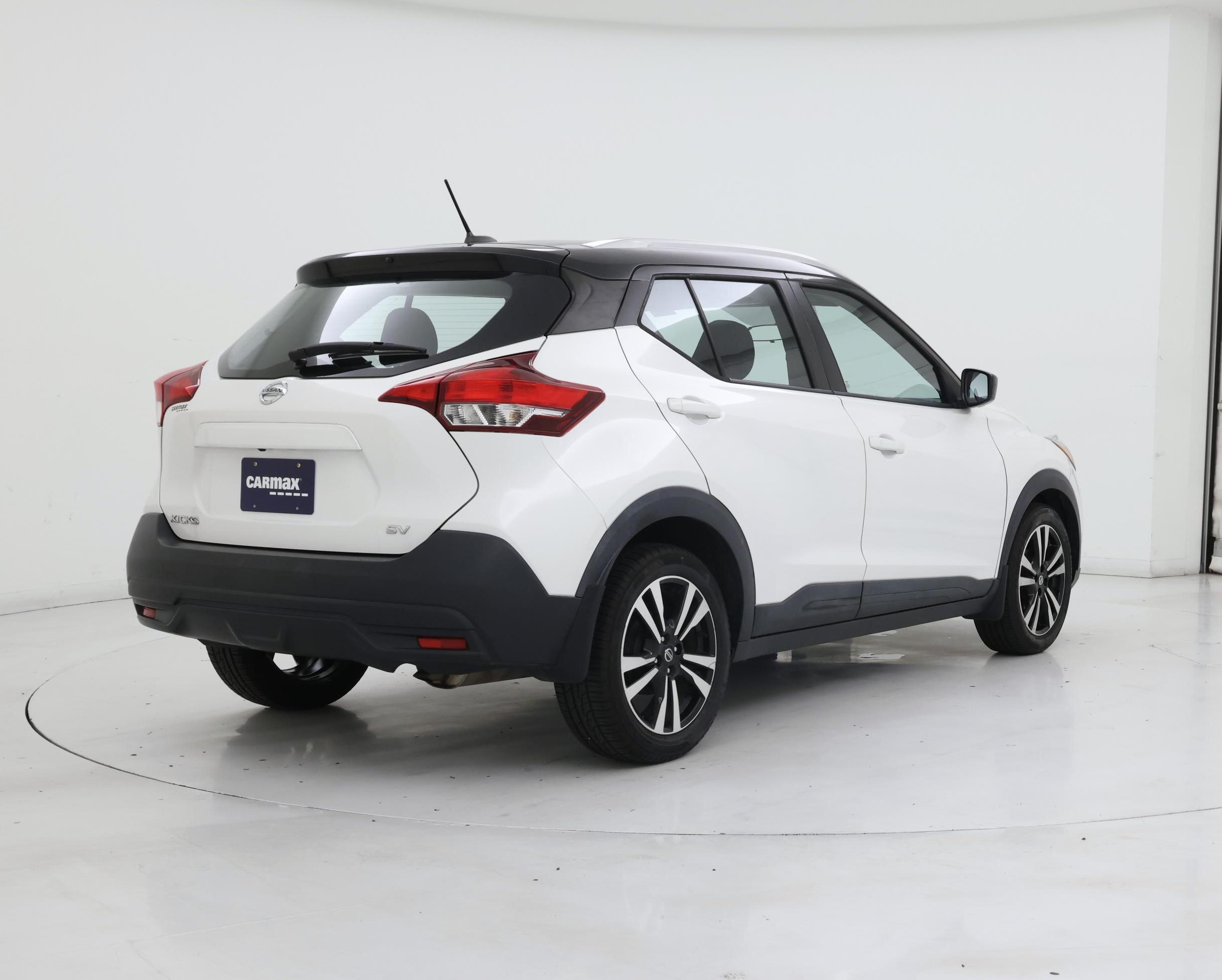 Thumbnail: 2018 Nissan Kicks - 8
