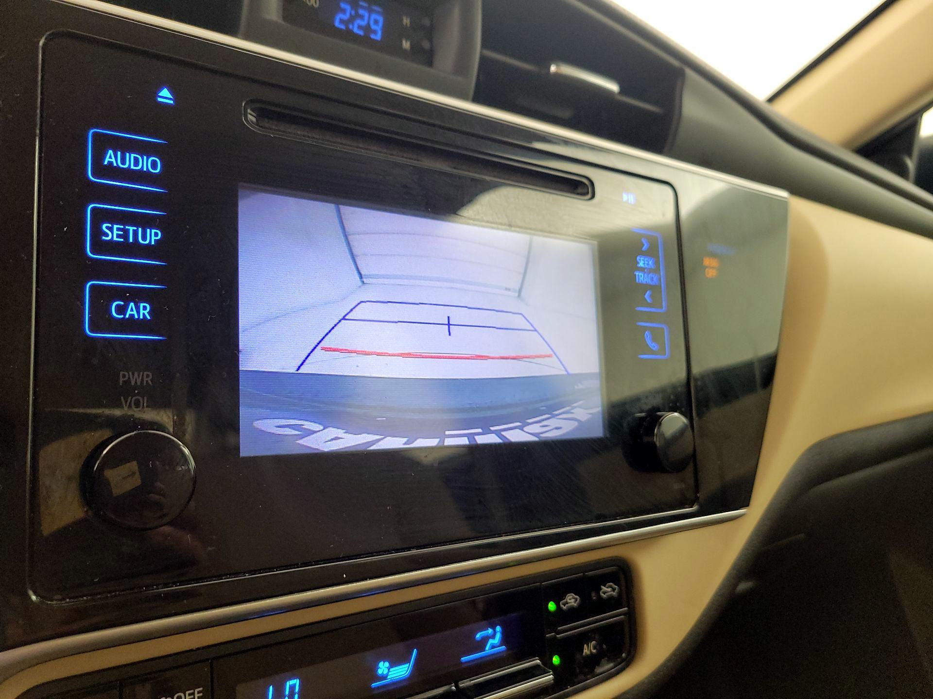 Thumbnail: 2018 Toyota Corolla - 14
