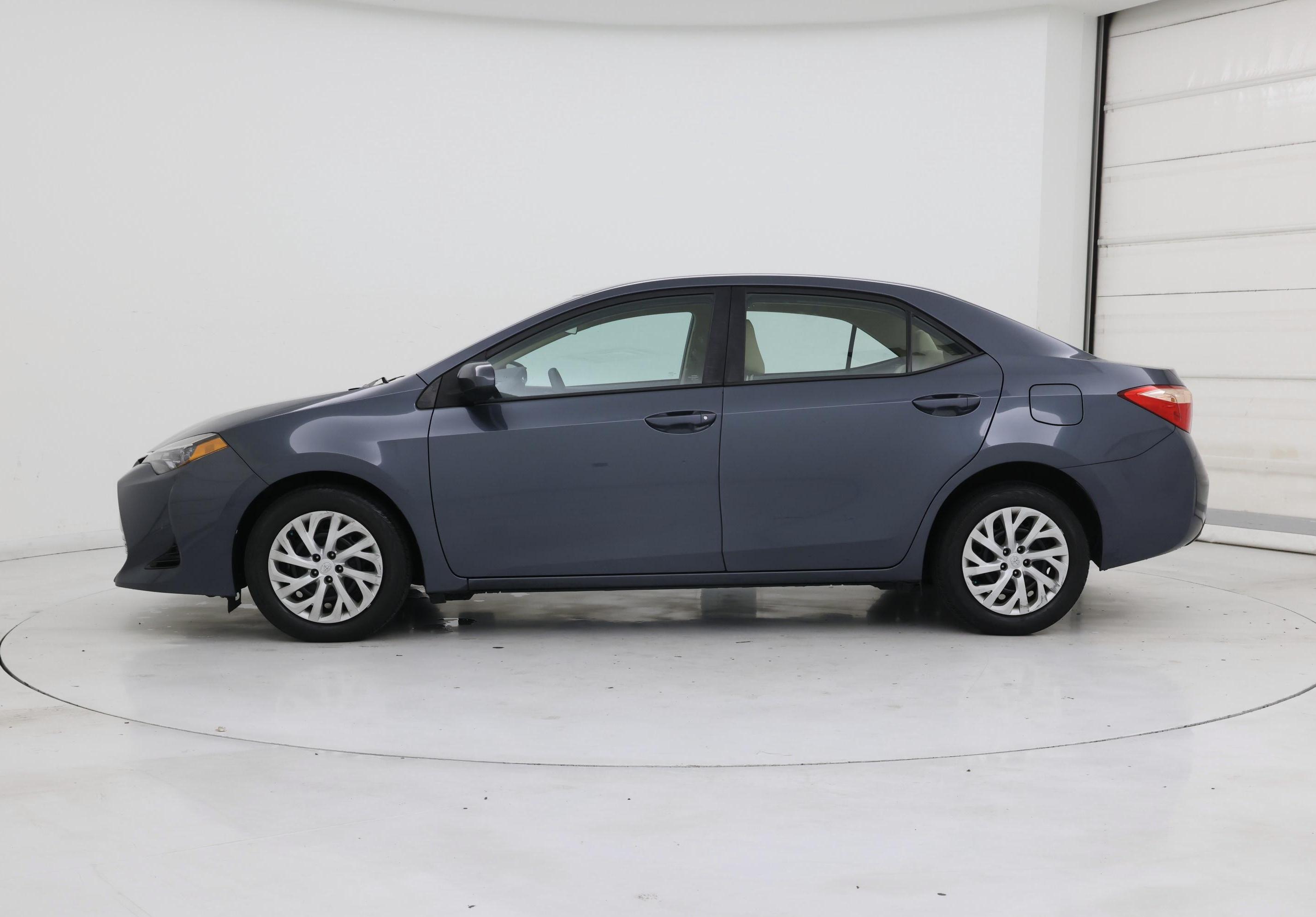 Thumbnail: 2018 Toyota Corolla - 3