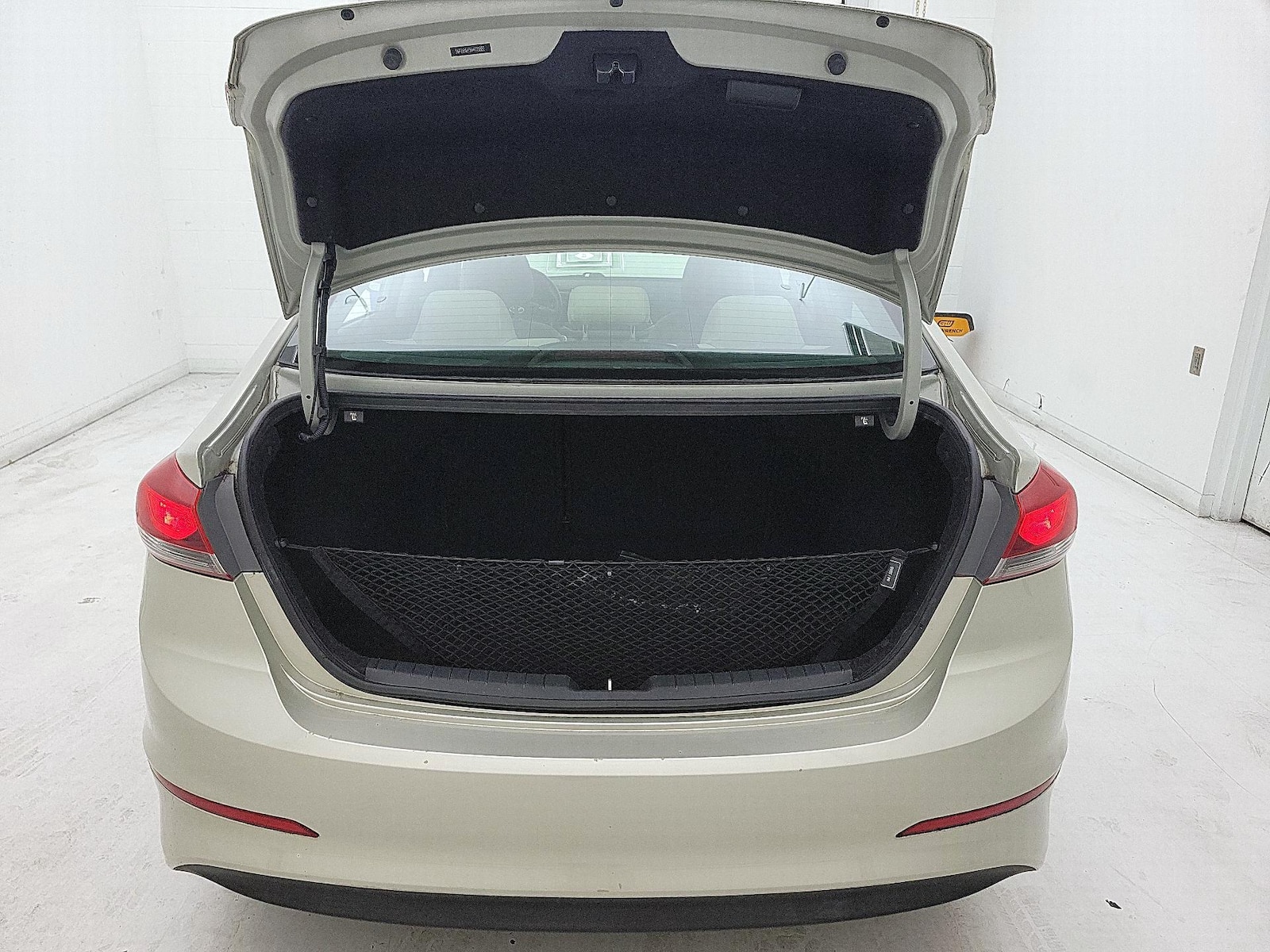 2017 Hyundai Elantra Value Edition - Photo 22