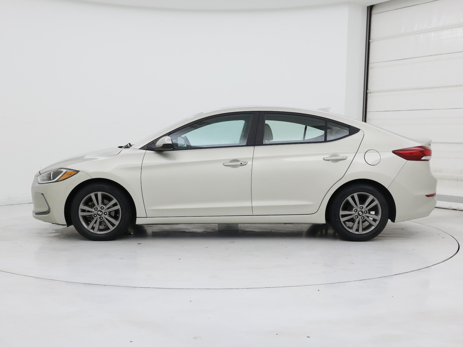 2017 Hyundai Elantra Value Edition - Photo 4