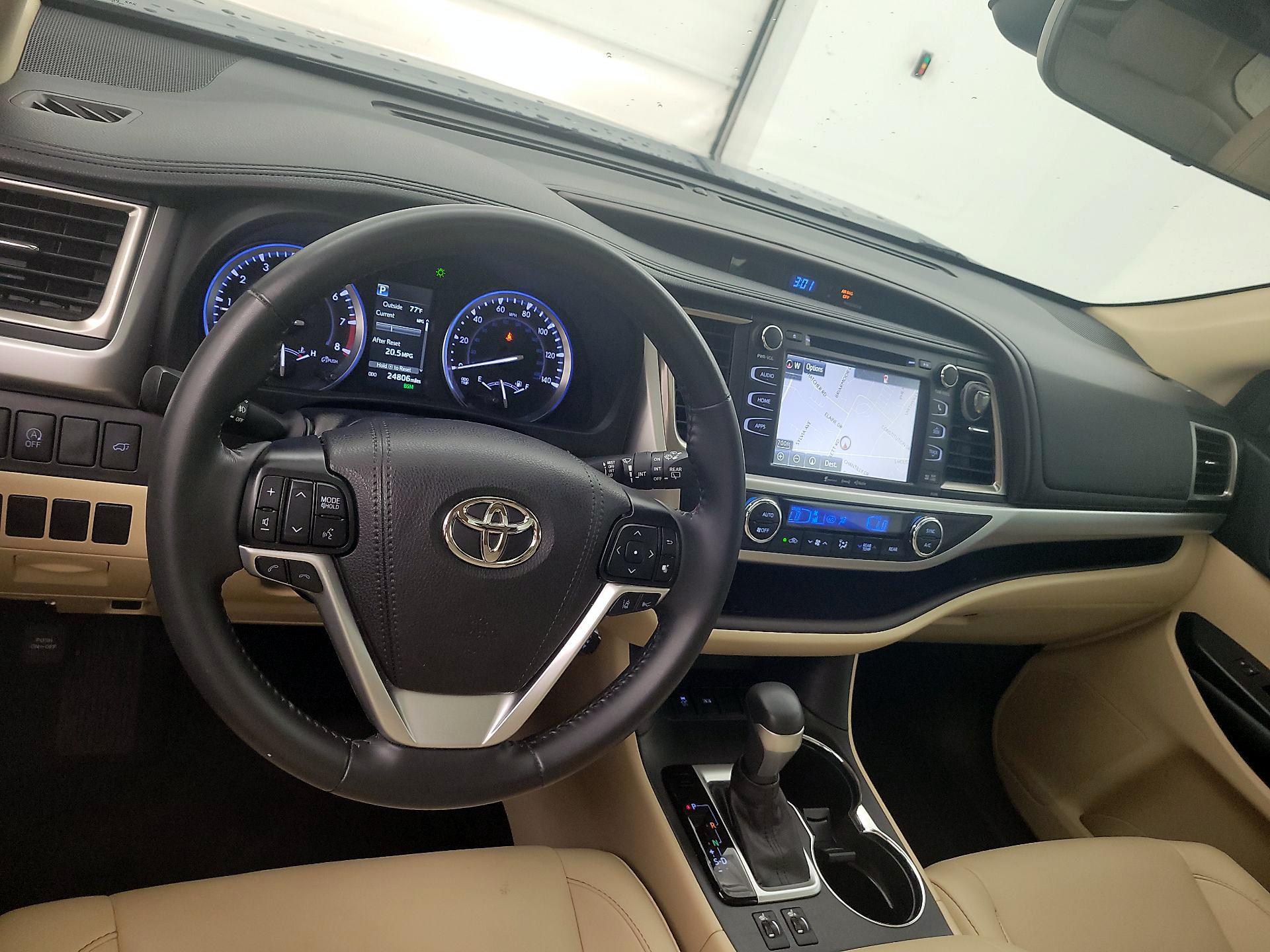 Thumbnail: 2019 Toyota Highlander - 9
