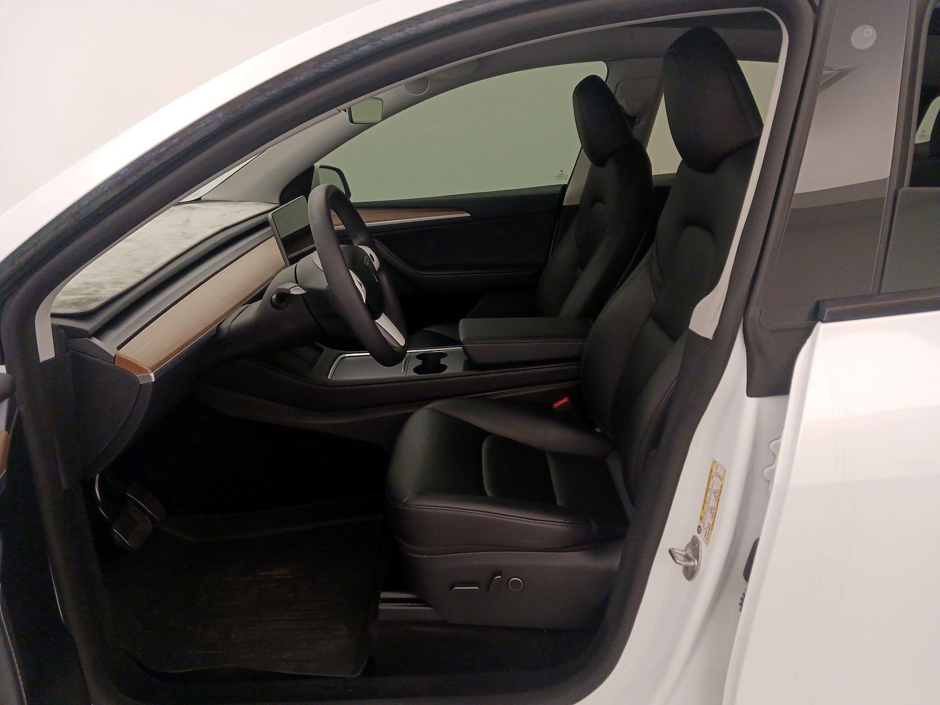 Thumbnail: 2023 Tesla Model Y - 11