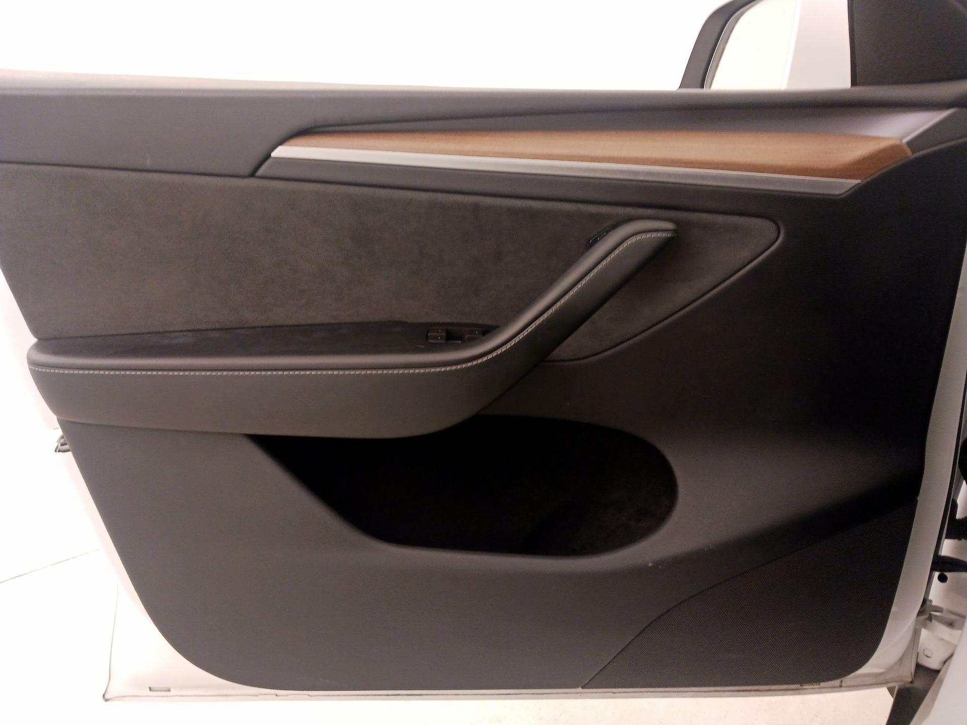 Thumbnail: 2023 Tesla Model Y - 12