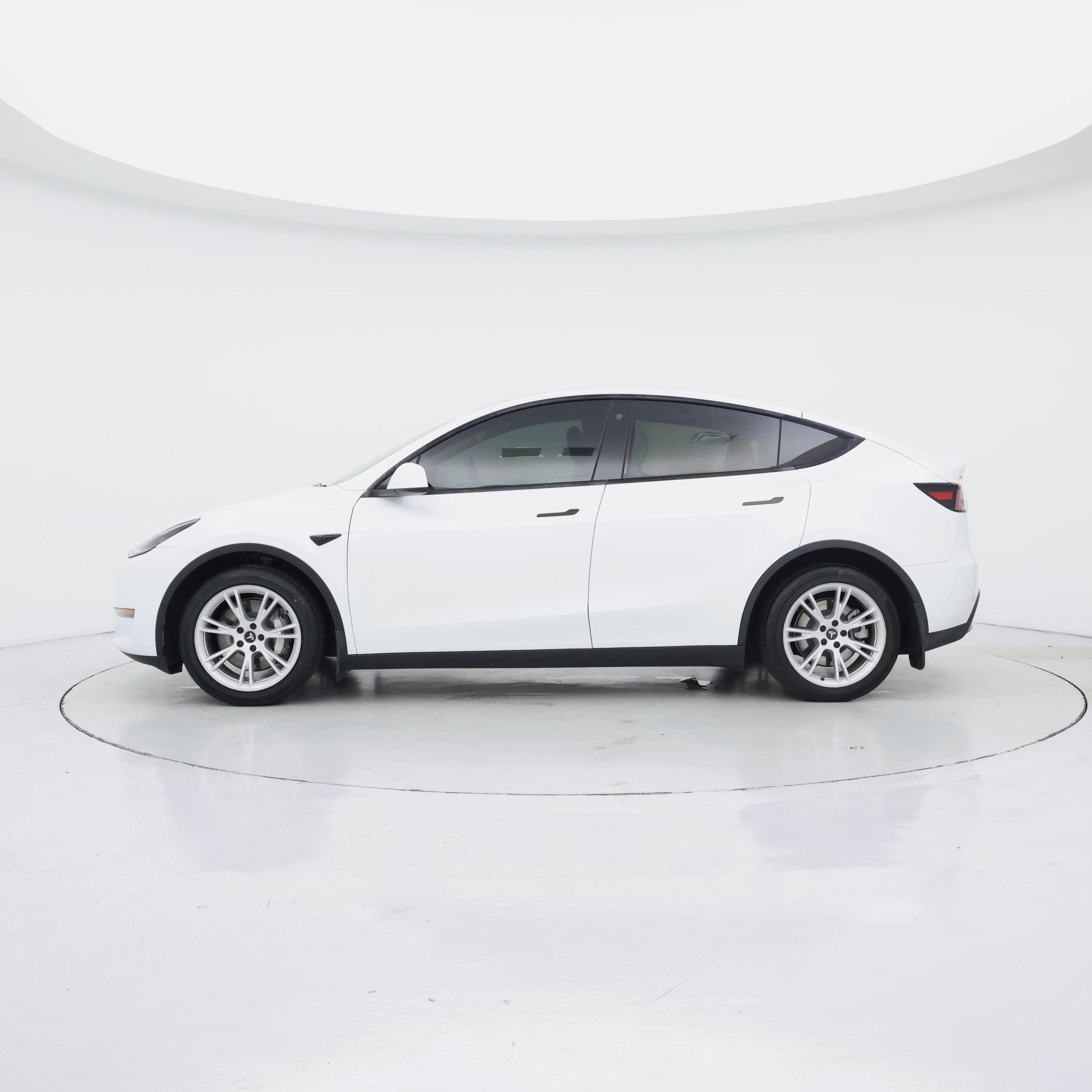 Thumbnail: 2023 Tesla Model Y - 3
