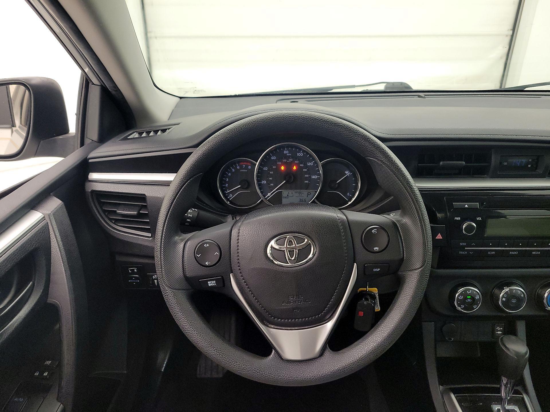 Thumbnail: 2015 Toyota Corolla - 10