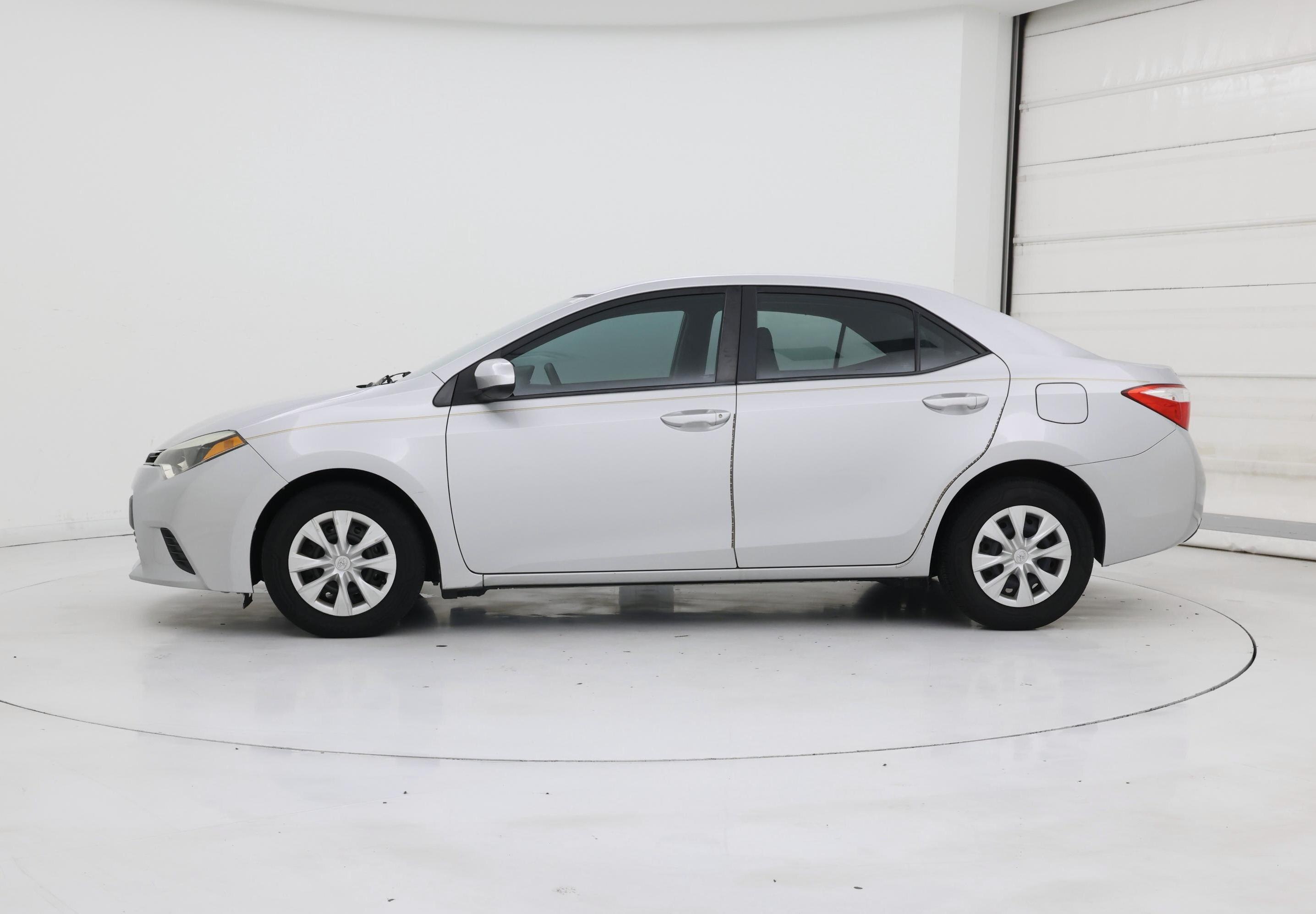 Thumbnail: 2015 Toyota Corolla - 3
