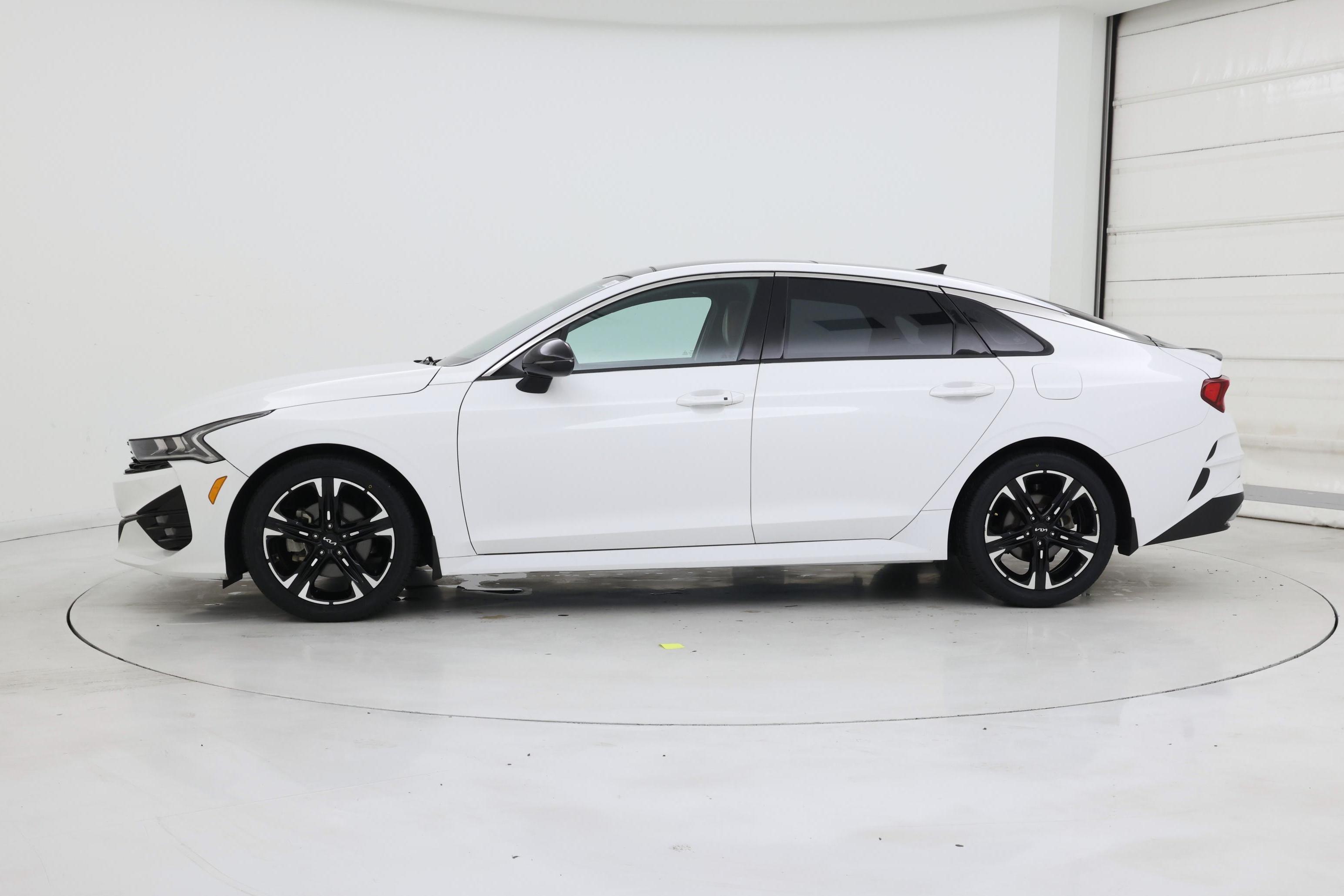 Thumbnail: 2022 Kia K5 - 3