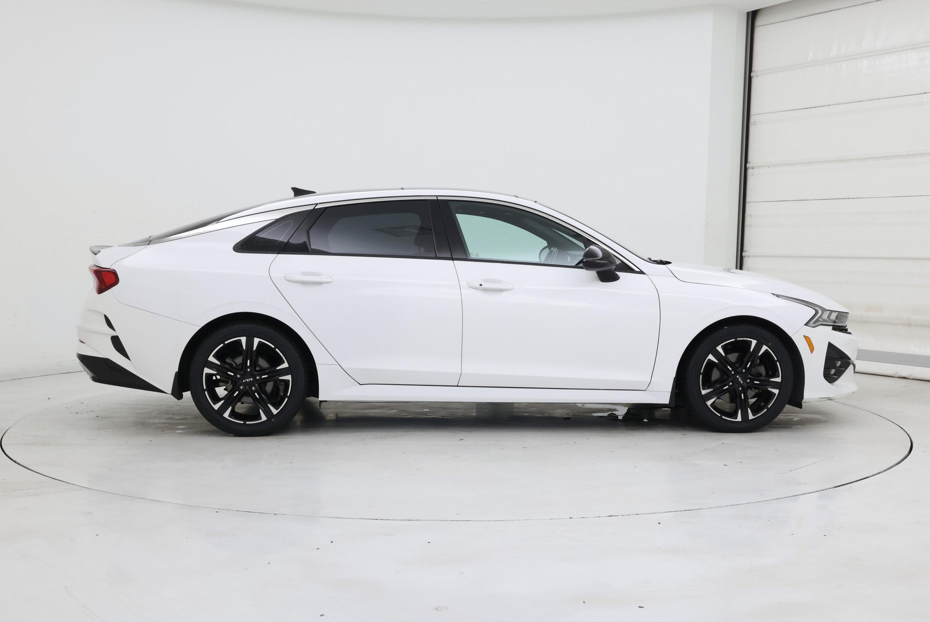 Thumbnail: 2022 Kia K5 - 7