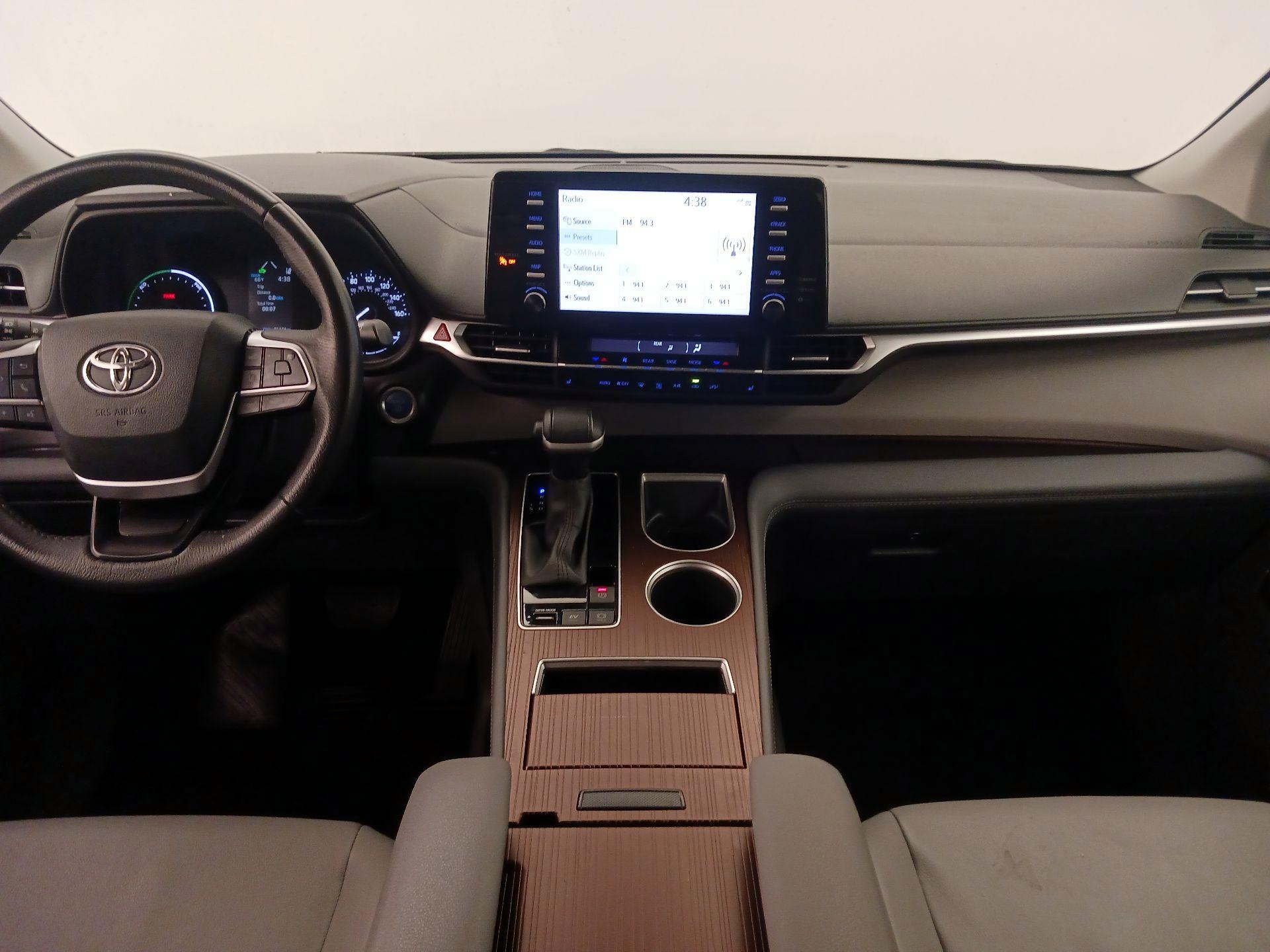 Thumbnail: 2024 Toyota Sienna - 9