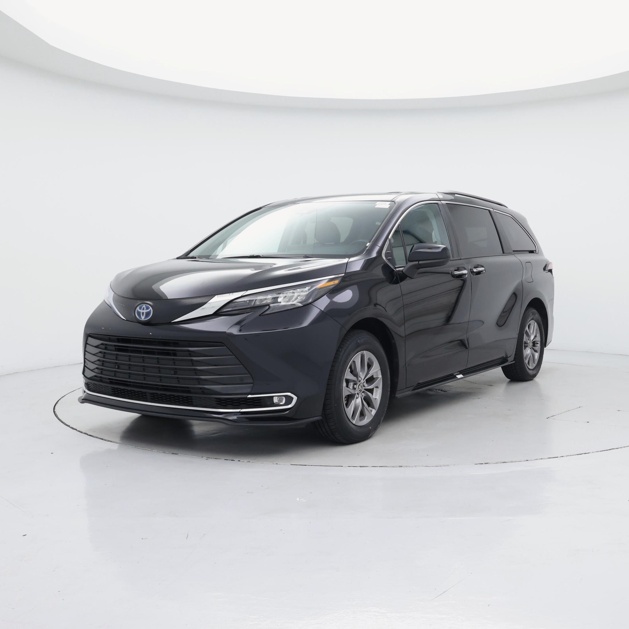 Thumbnail: 2024 Toyota Sienna - 4
