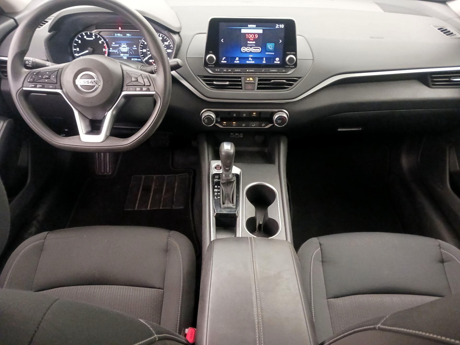 Thumbnail: 2022 Nissan Altima - 9