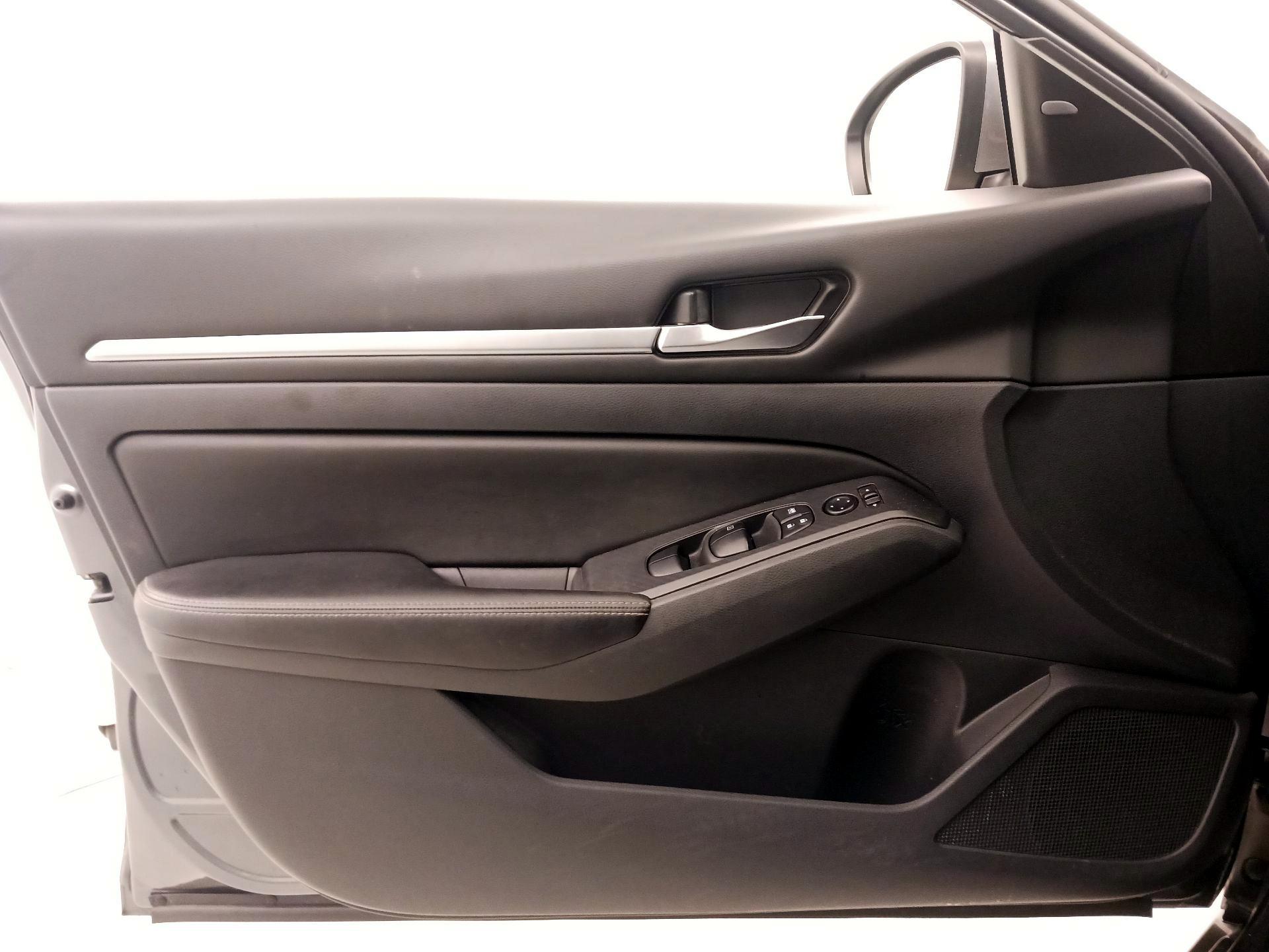 Thumbnail: 2022 Nissan Altima - 12