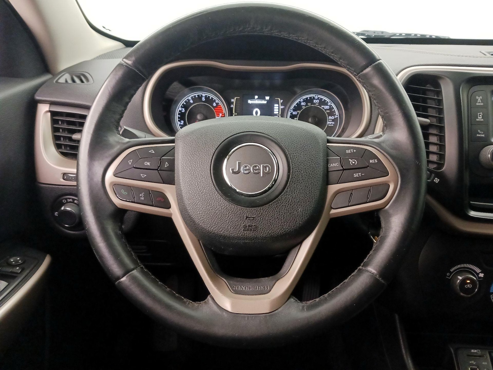 2017 Jeep Cherokee Sport Altitude - Photo 11