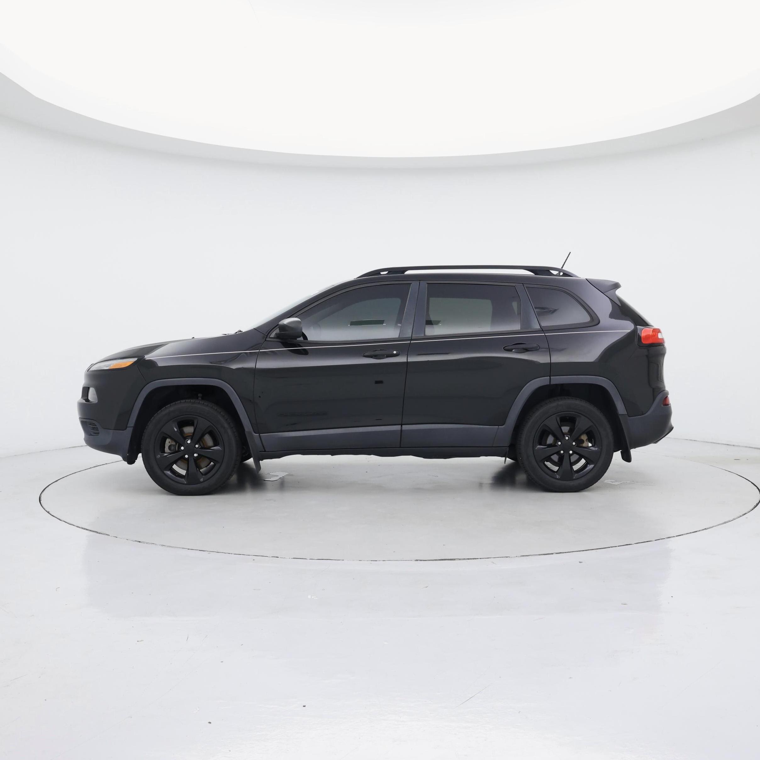 Thumbnail: 2017 Jeep Cherokee - 3