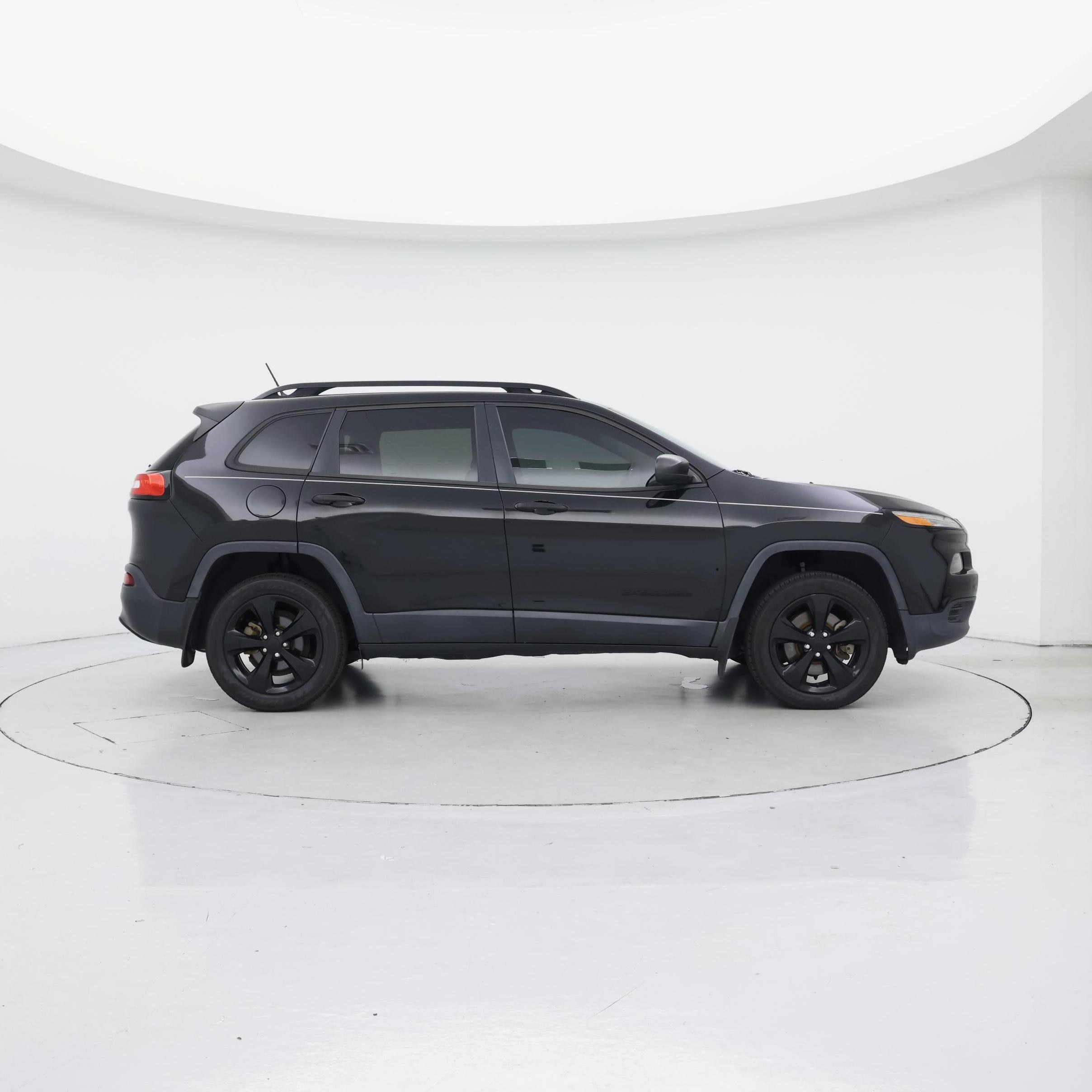 Thumbnail: 2017 Jeep Cherokee - 7