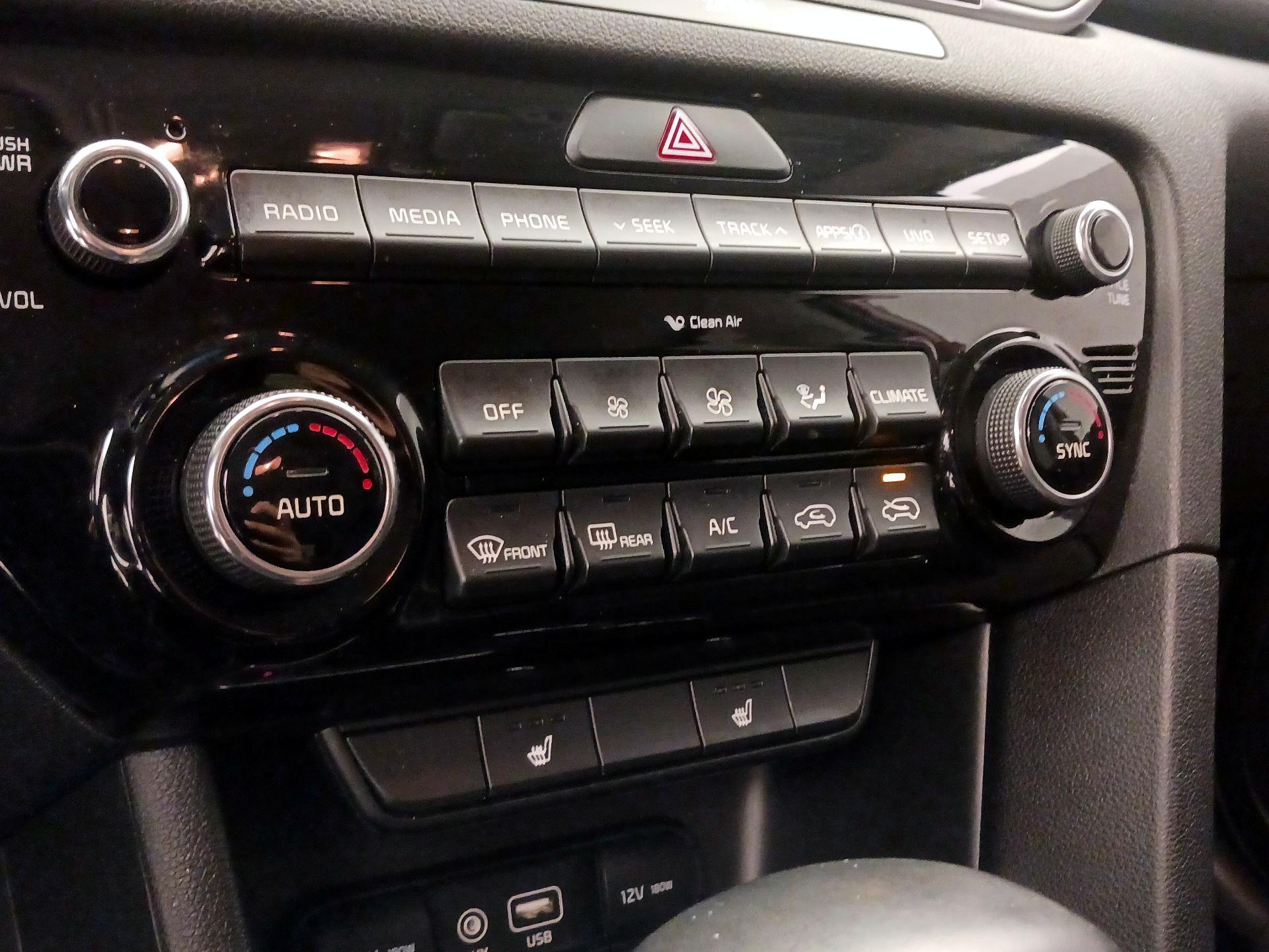 Thumbnail: 2019 Kia Sportage - 16