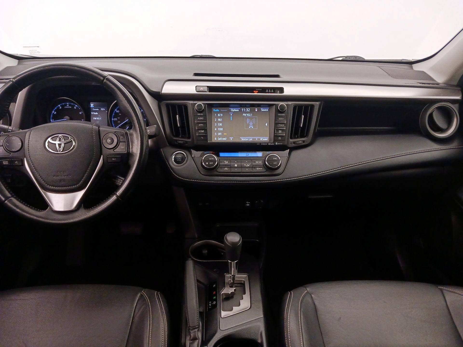 Thumbnail: 2018 Toyota RAV4 - 9