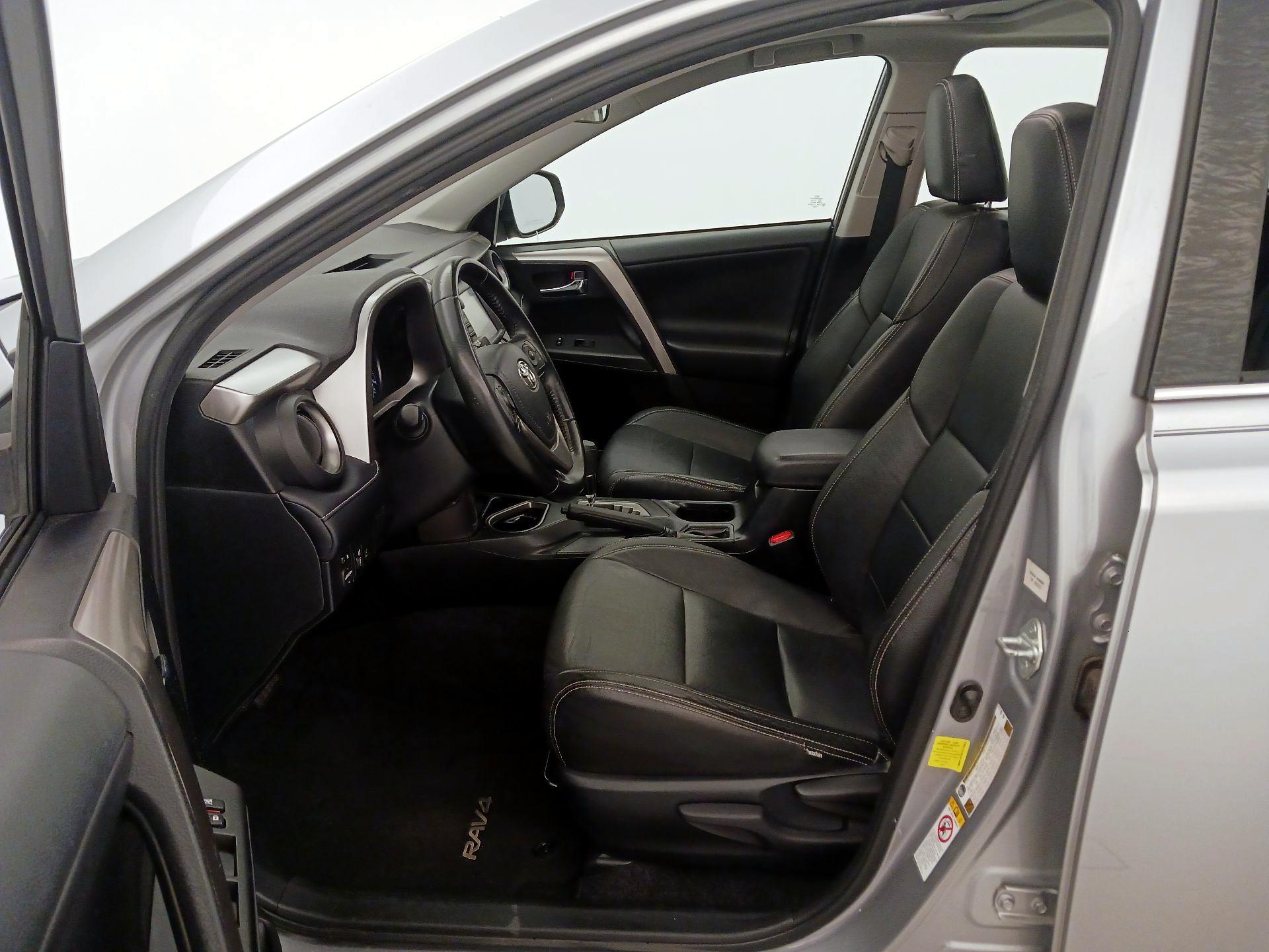 Thumbnail: 2018 Toyota RAV4 - 11