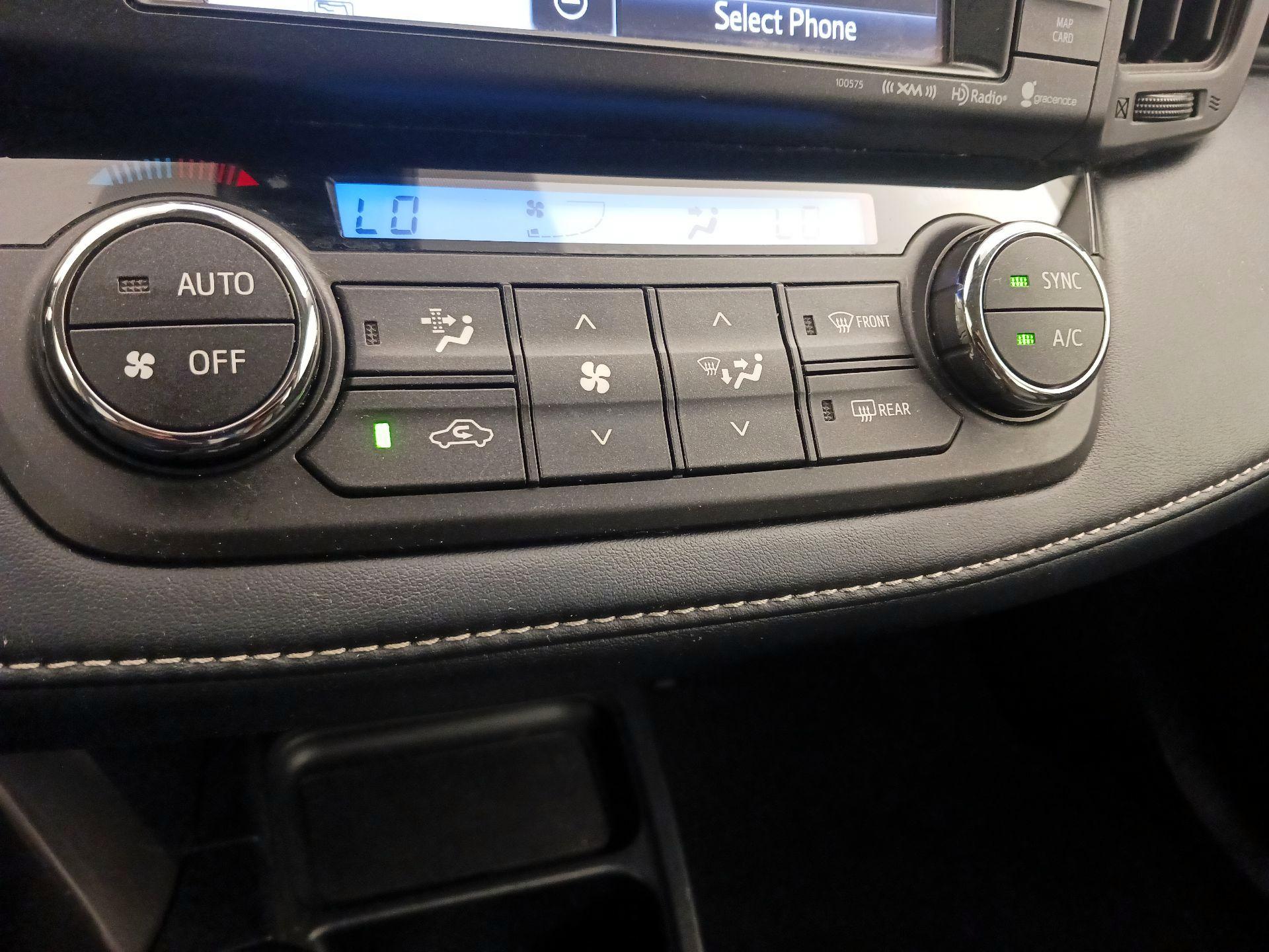 Thumbnail: 2018 Toyota RAV4 - 16