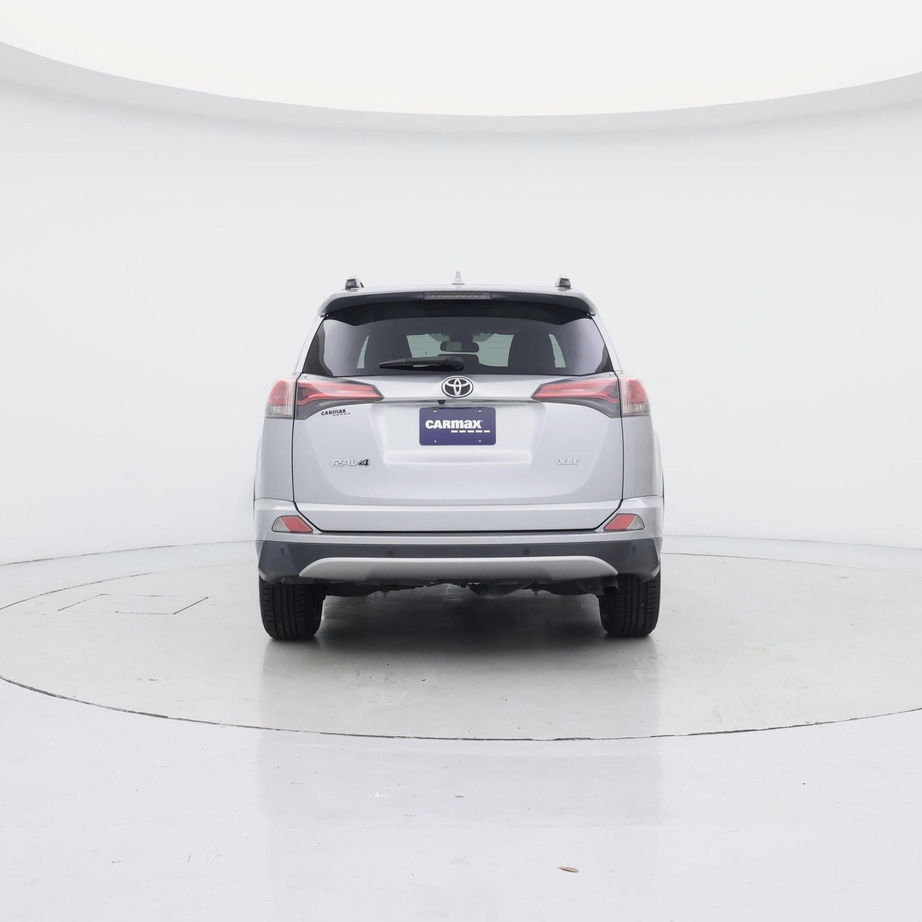 Thumbnail: 2018 Toyota RAV4 - 6