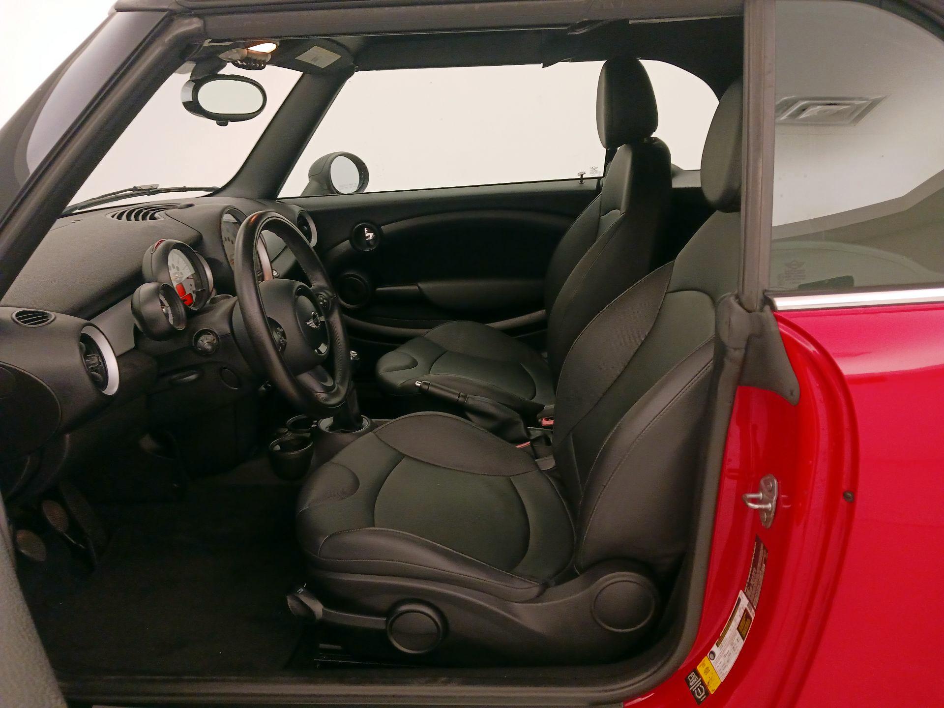 Thumbnail: 2015 MINI Cooper - 11