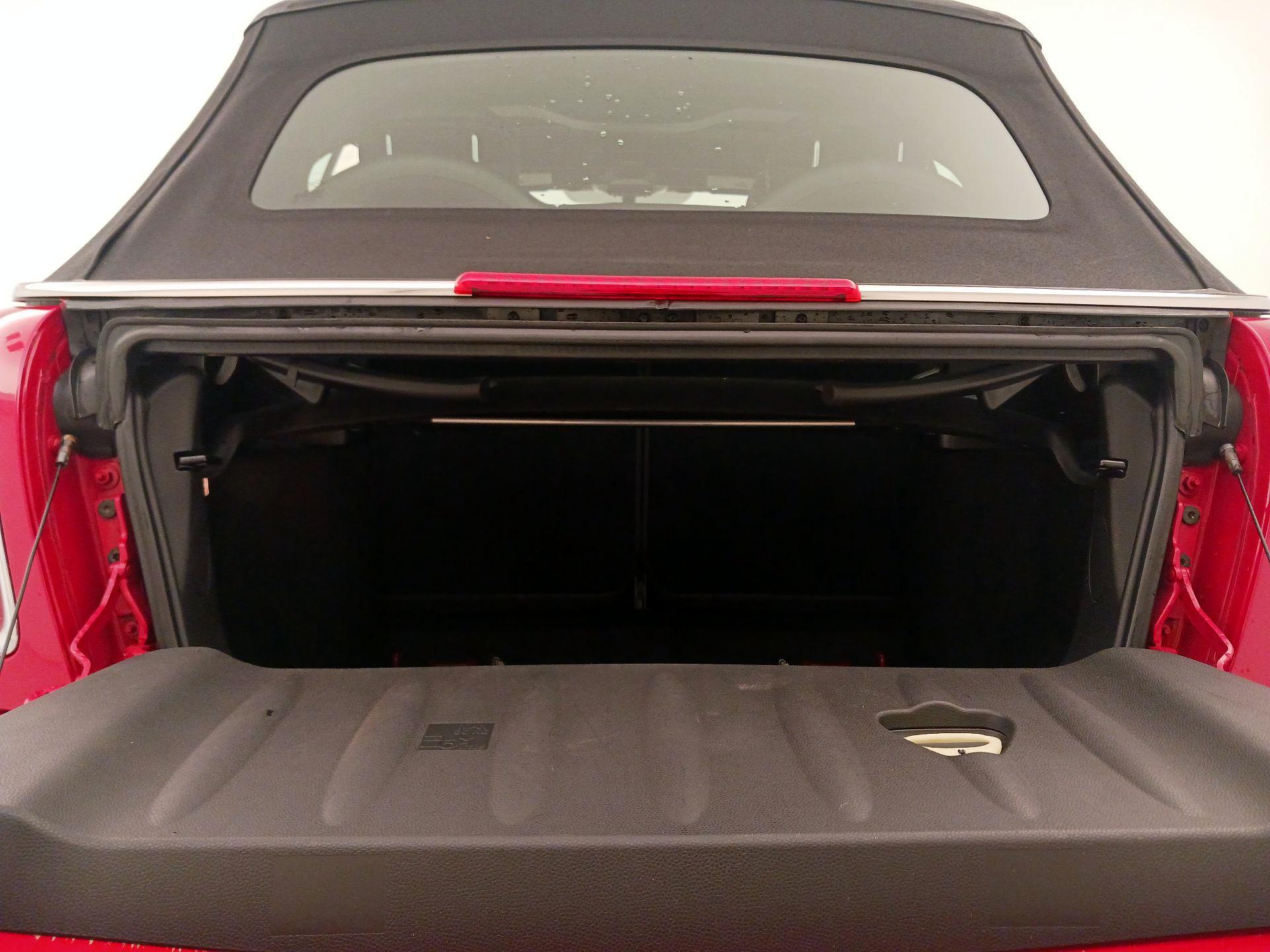 Thumbnail: 2015 MINI Cooper - 18