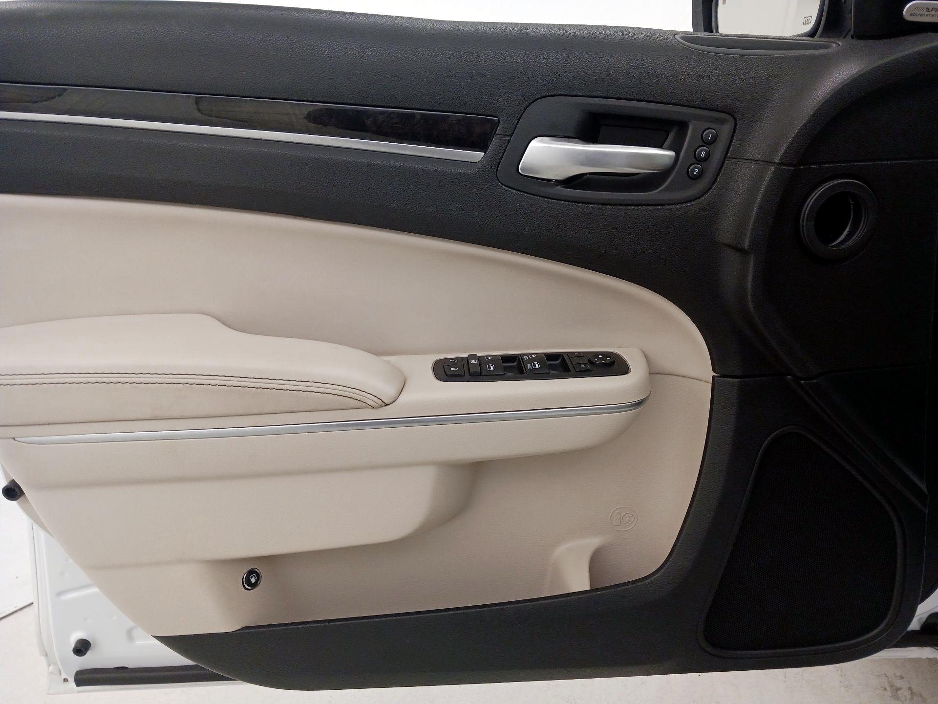 Thumbnail: 2015 Chrysler 300 - 12