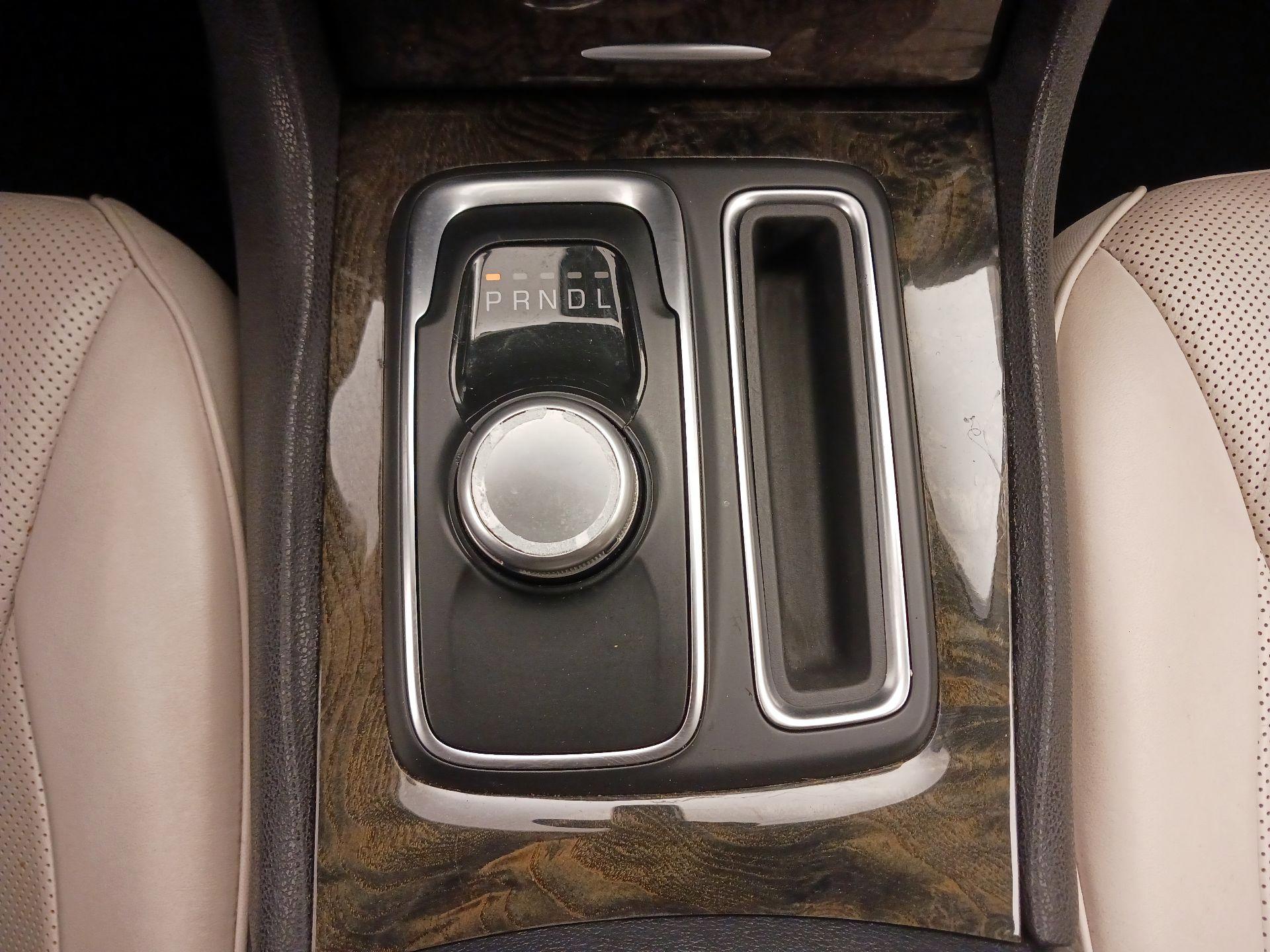 Thumbnail: 2015 Chrysler 300 - 18